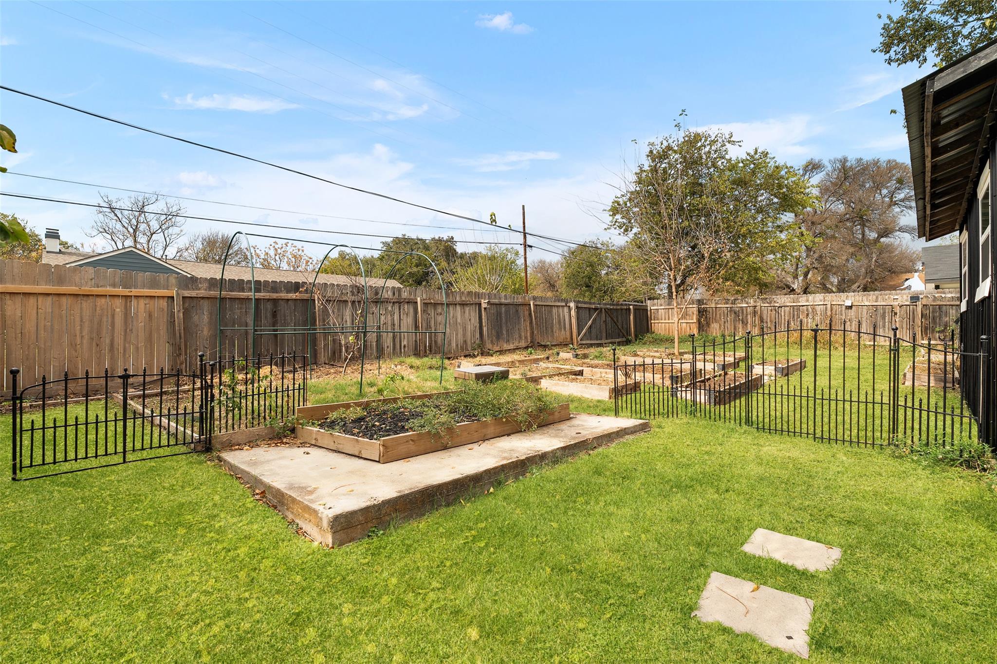 404 E 9th Ave, Belton, TX 76513