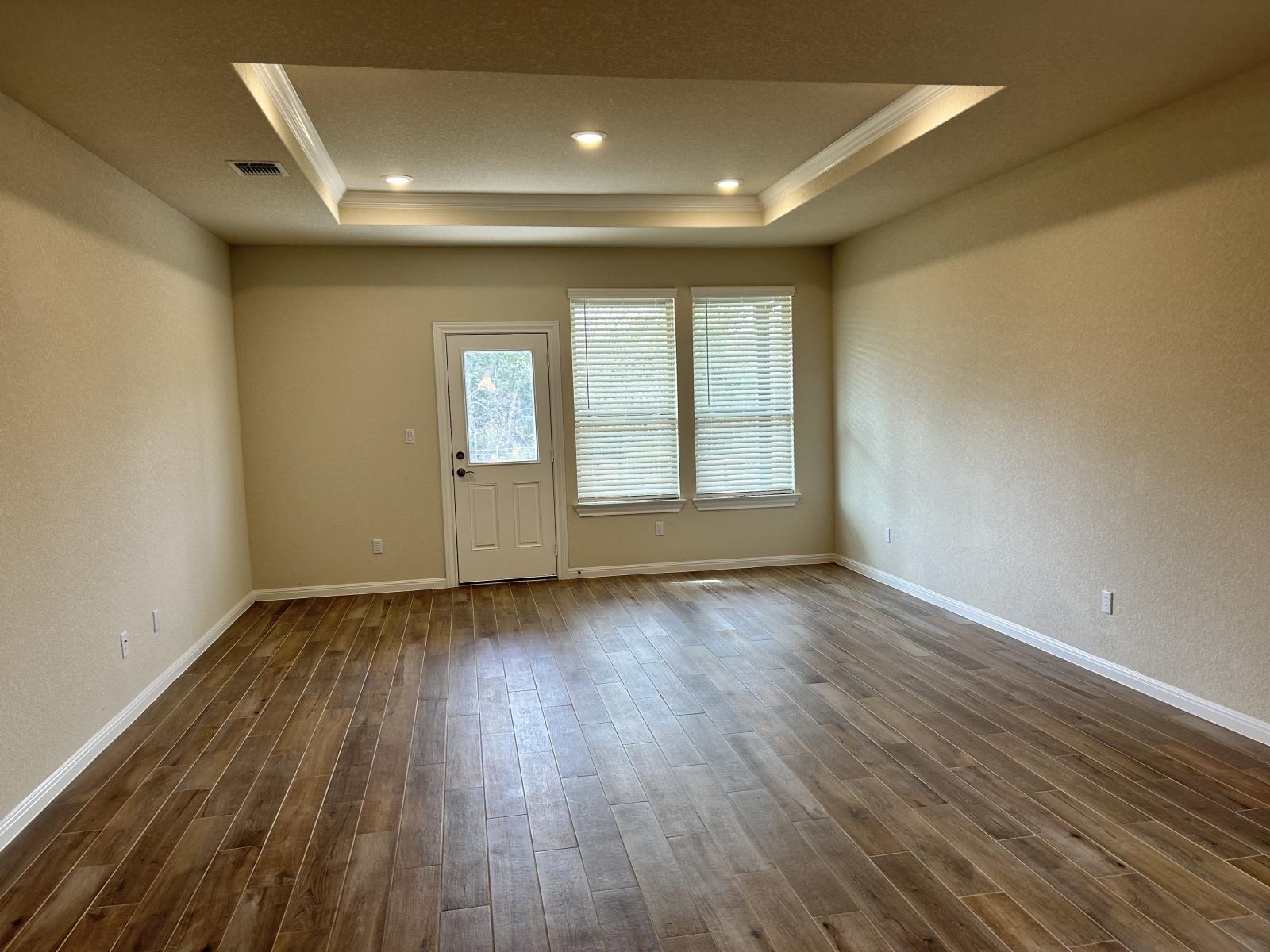 26 Snowy Plover Ln, Leander, TX 78642