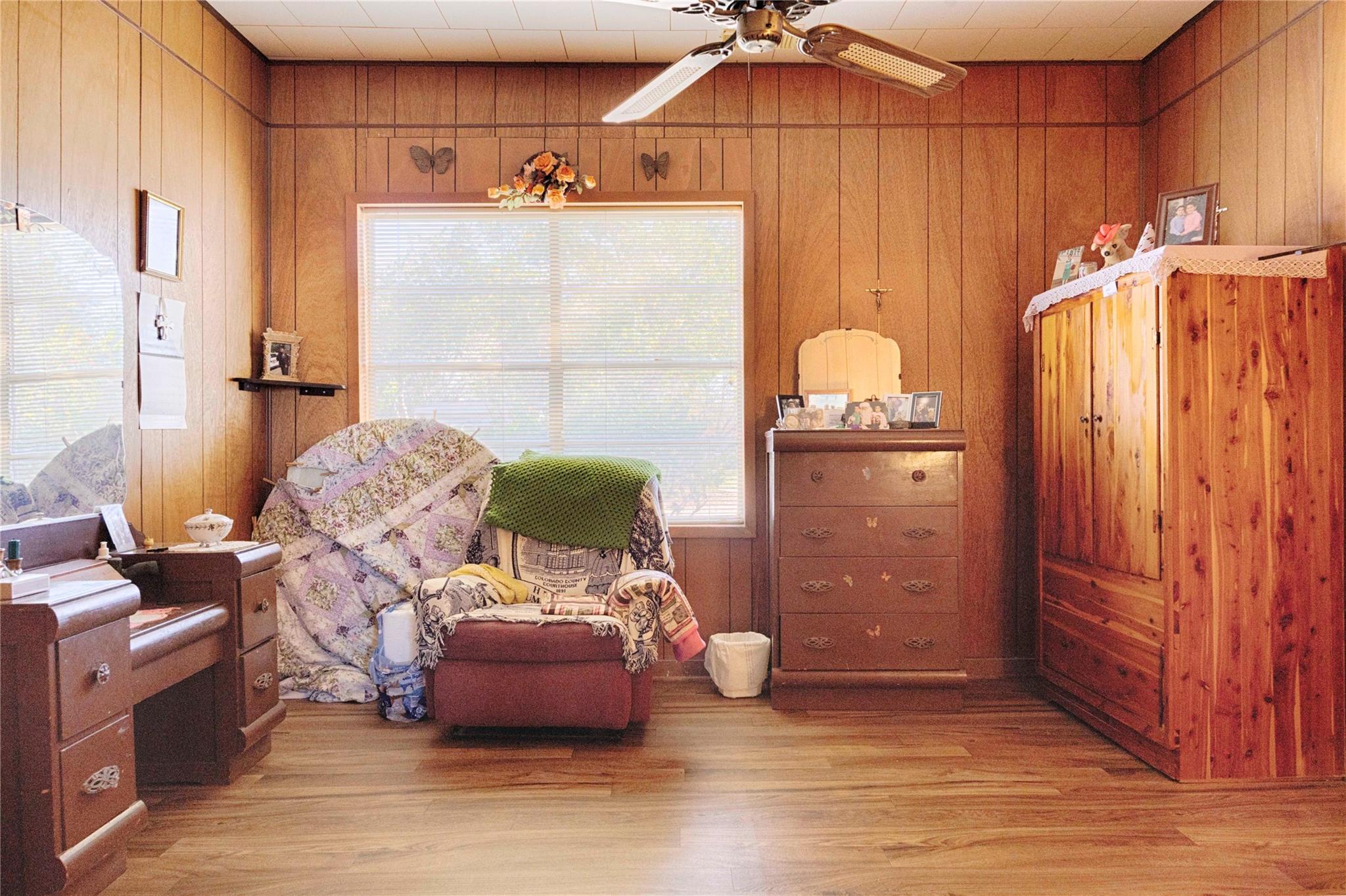 602 E Post Office St, Weimar, TX 78962