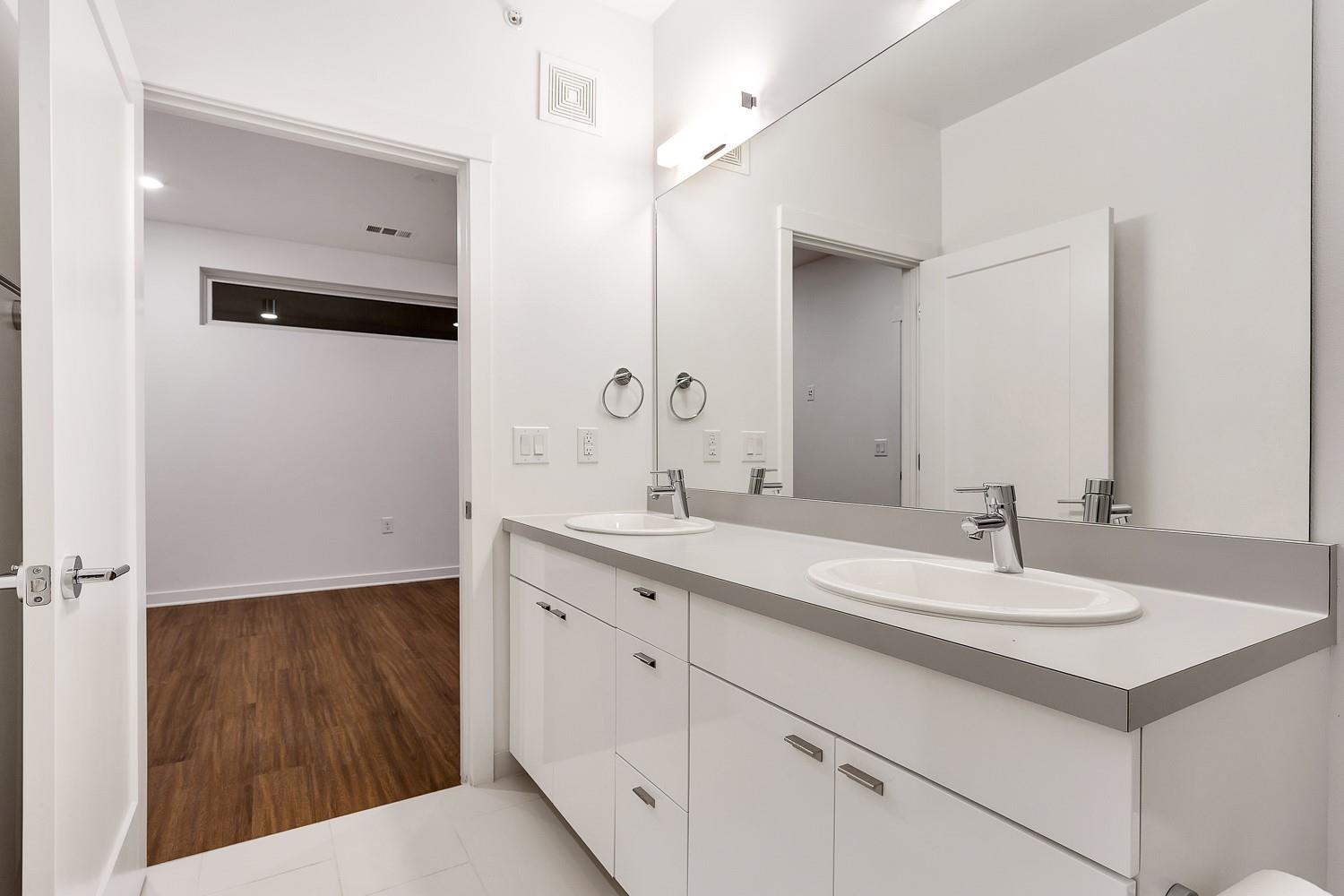 4361 S Congress Ave # 325, Austin, TX 78745