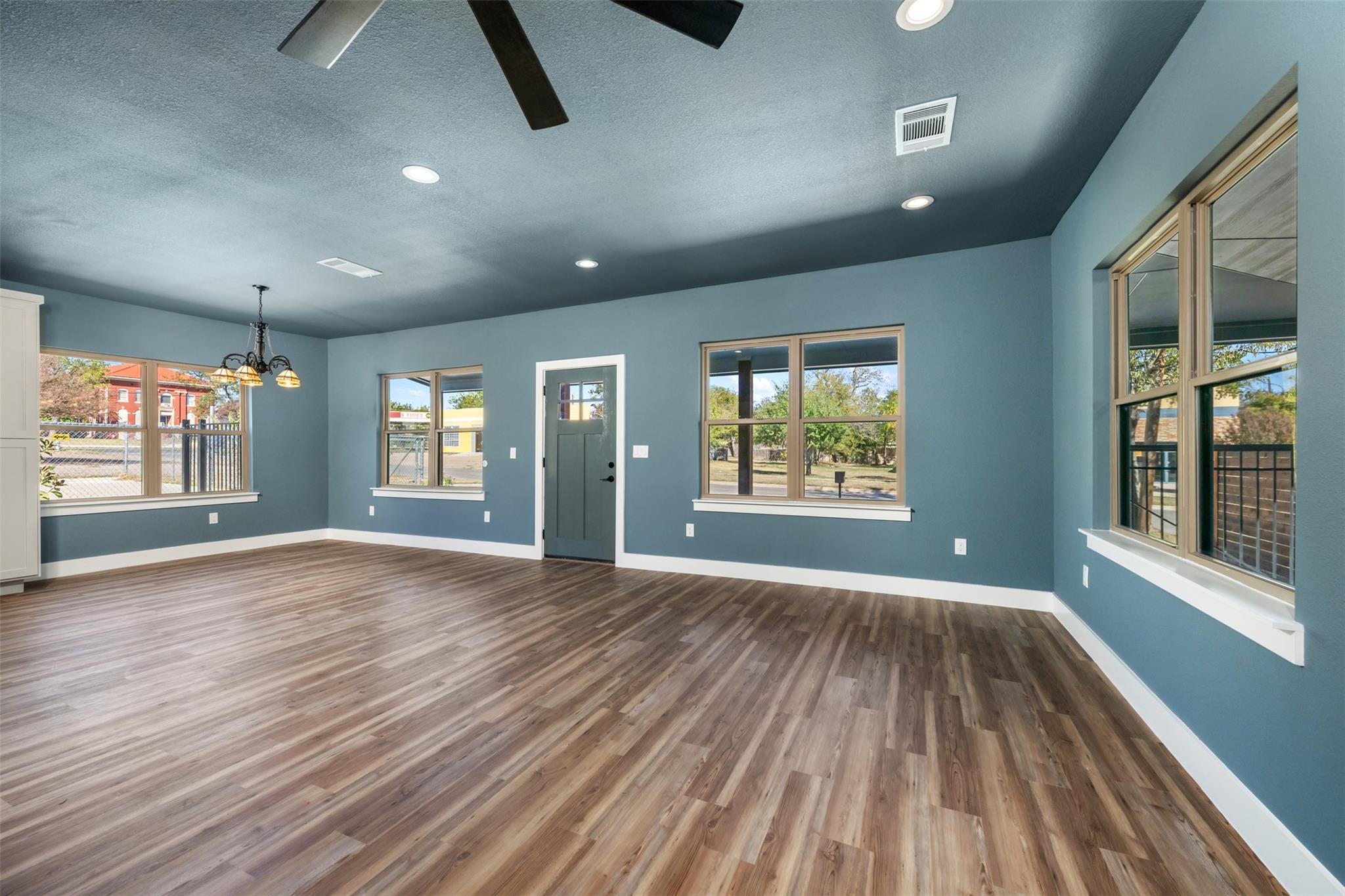 1205 W Avenue G, Temple, TX 76504