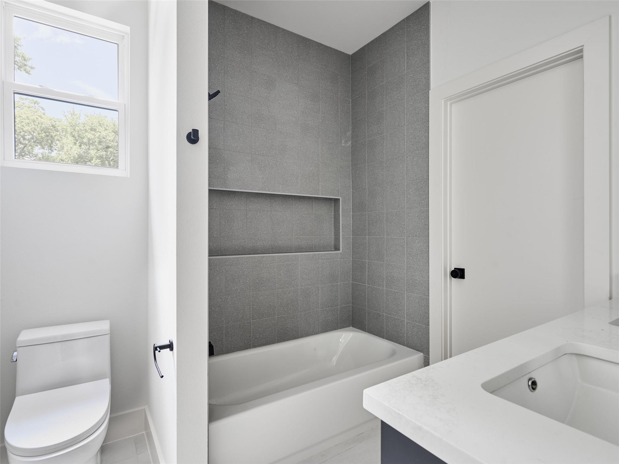 412 Hackberry Ln # 2, Austin, TX 78753