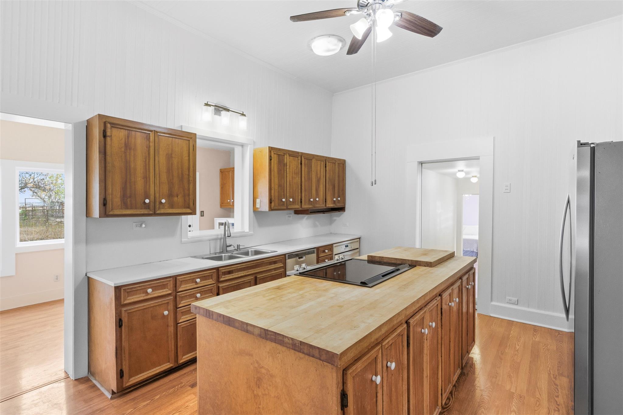 2102 Staples Rd, San Marcos, TX 78666