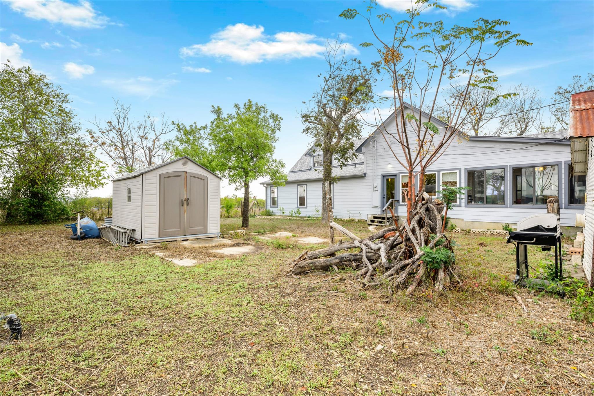 2102 Staples Rd, San Marcos, TX 78666