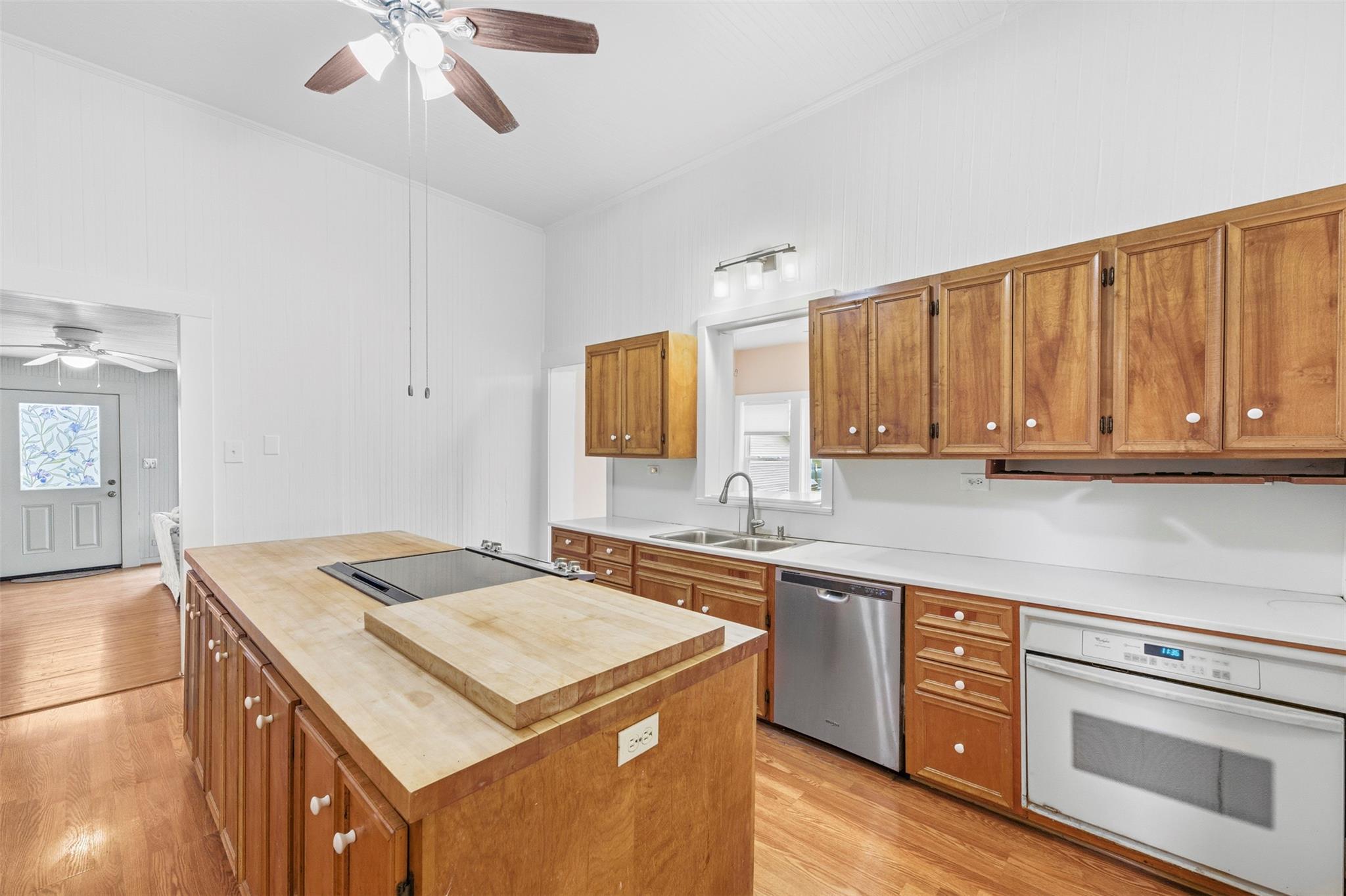 2102 Staples Rd, San Marcos, TX 78666