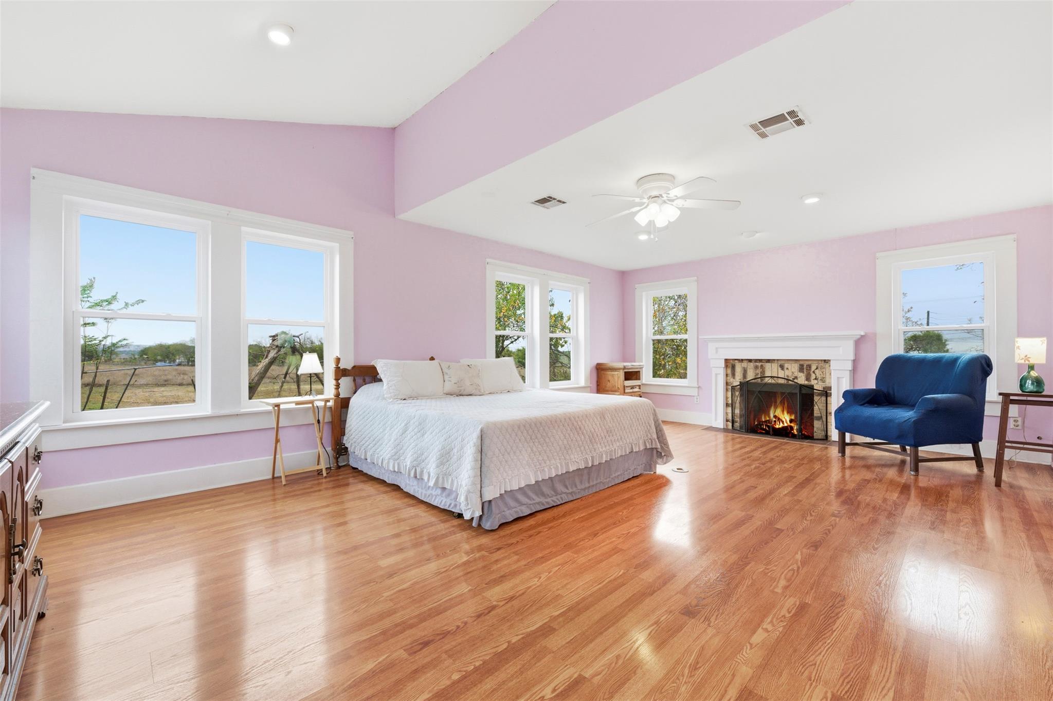 2102 Staples Rd, San Marcos, TX 78666