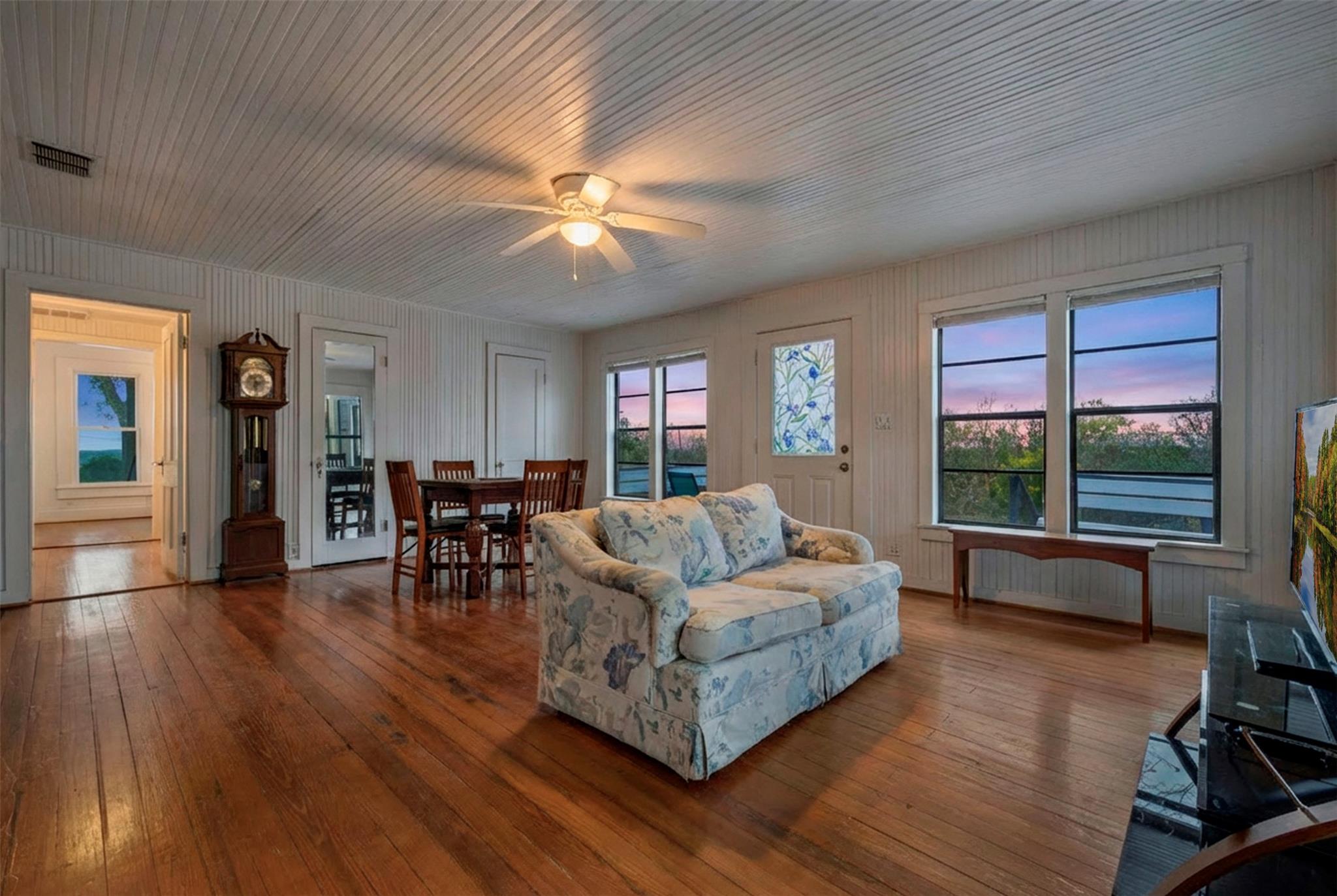 2102 Staples Rd, San Marcos, TX 78666