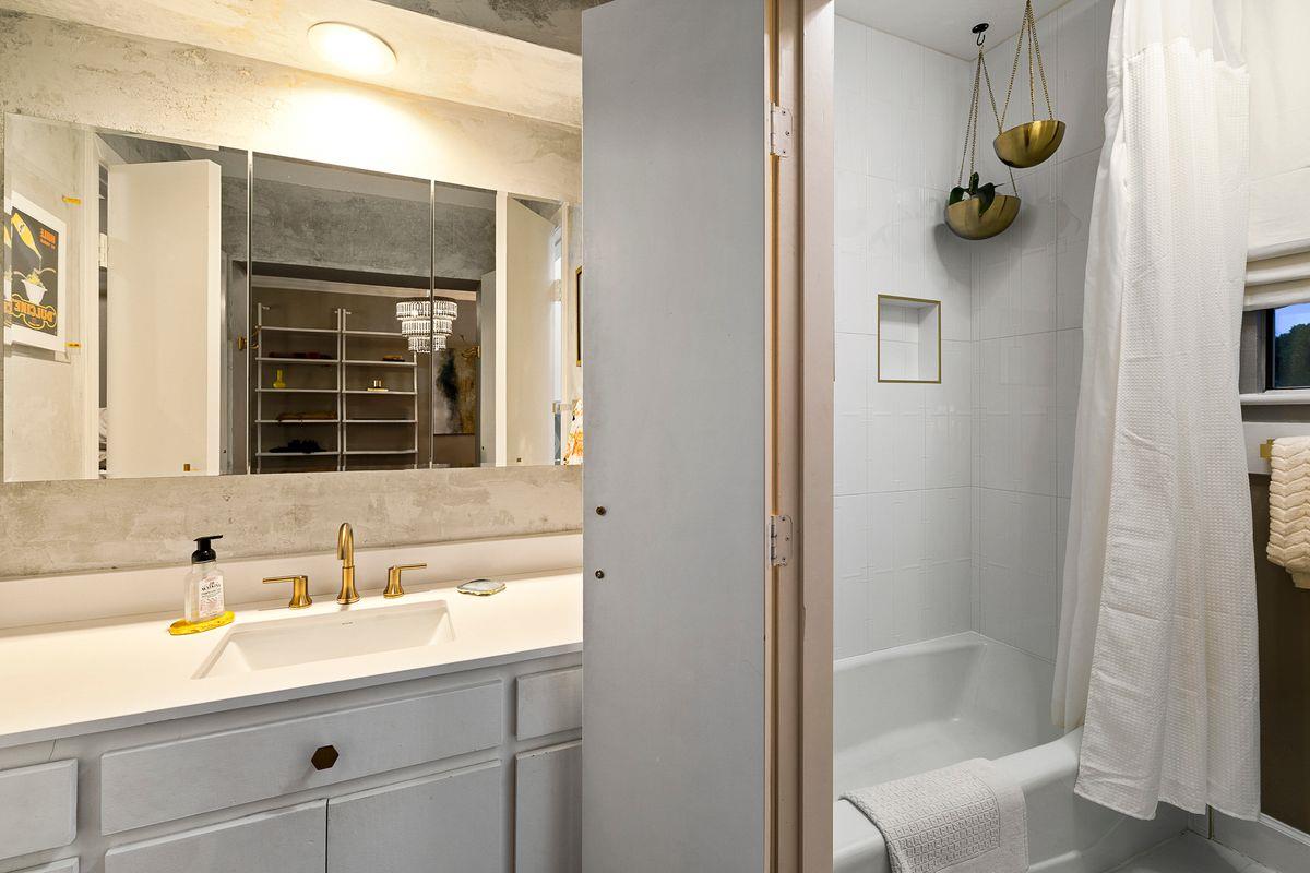 1707 Spyglass Dr # 123, Austin, TX 78746