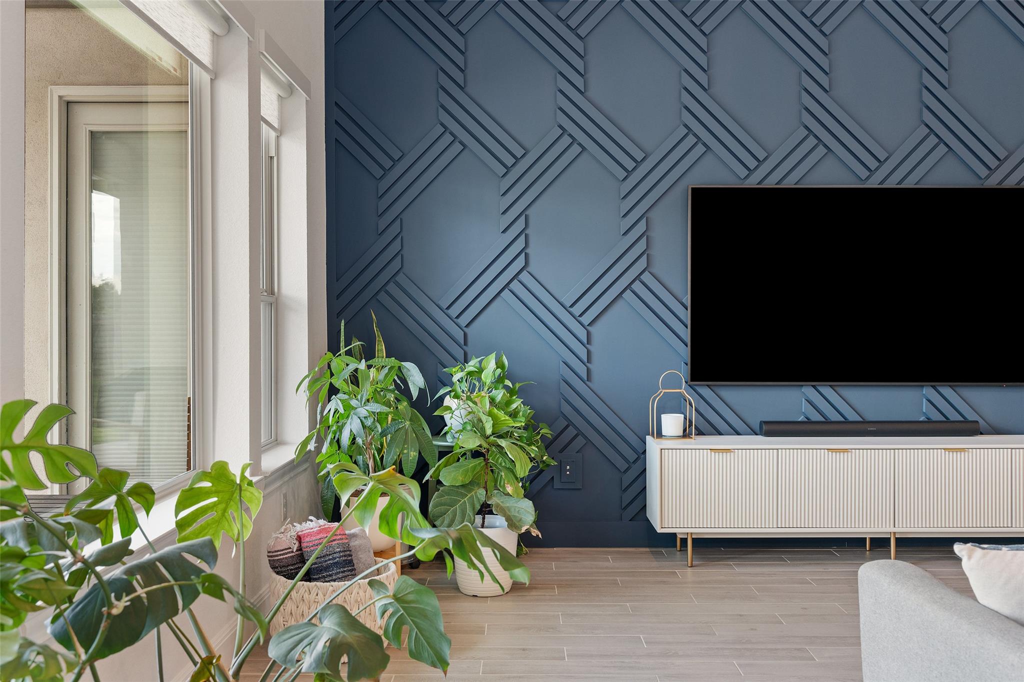 165 Lunar Loop, Dripping Springs, TX 78737