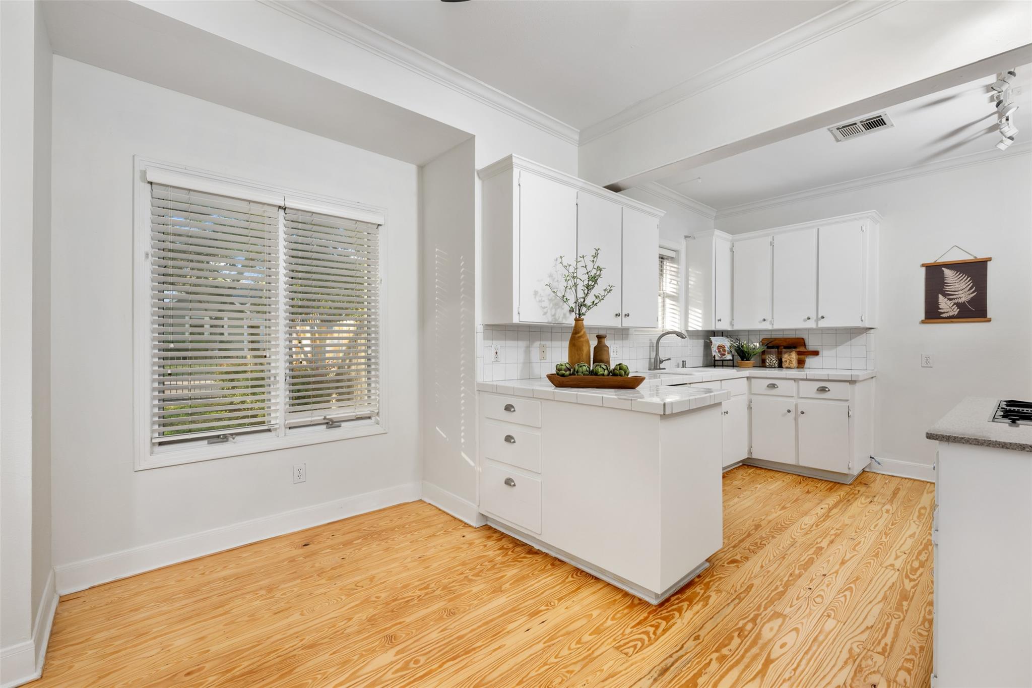 4111 Burnet Rd W, Austin, TX 78756