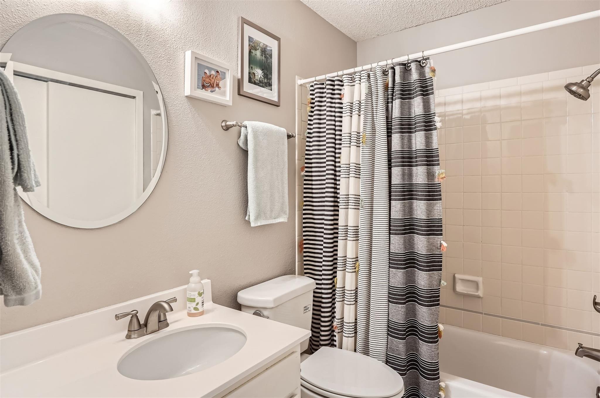 11901 Swearingen Dr # 30, Austin, TX 78758