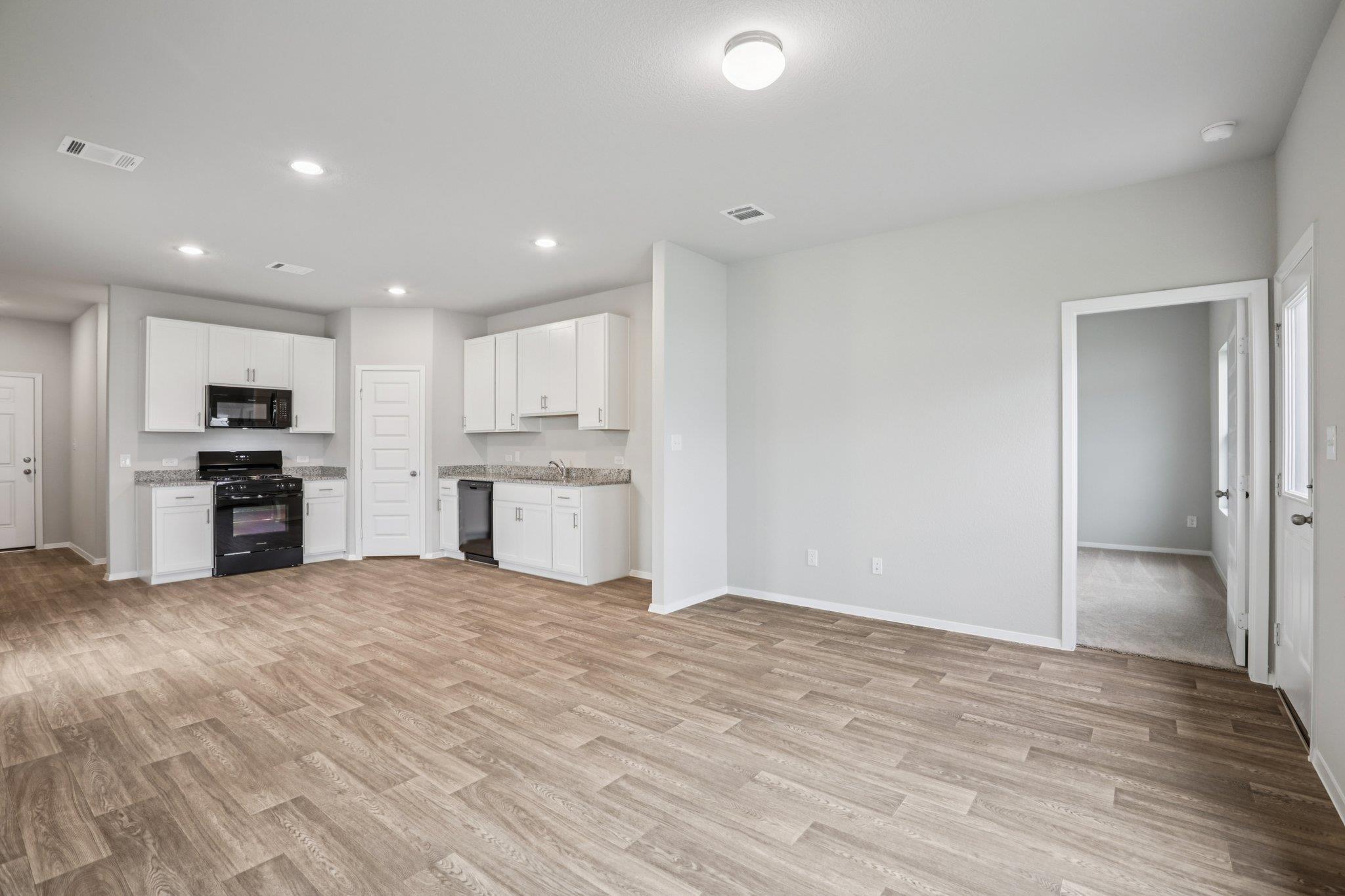 104 Summer Dr, Elgin, TX 78621