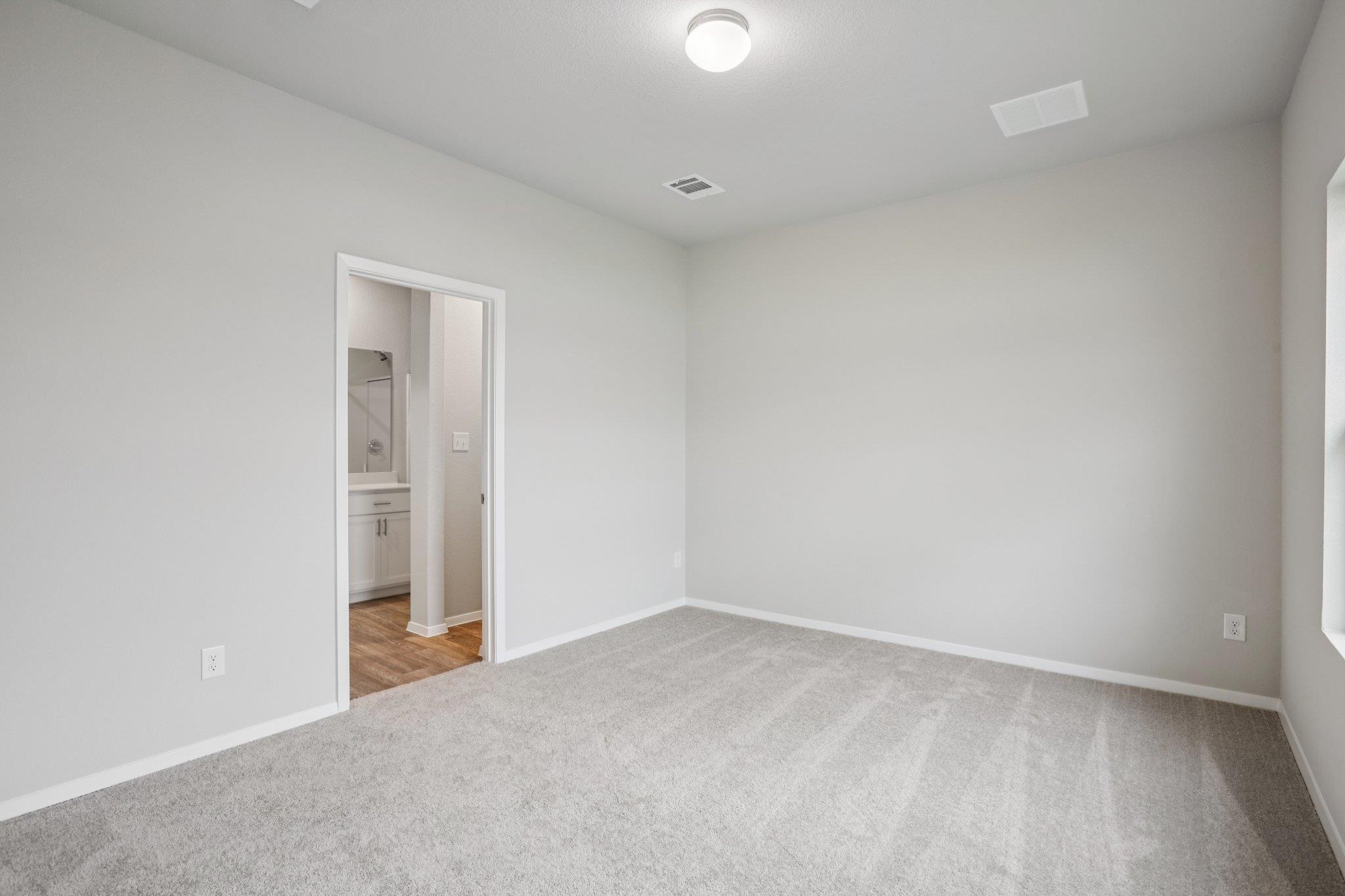 104 Summer Dr, Elgin, TX 78621