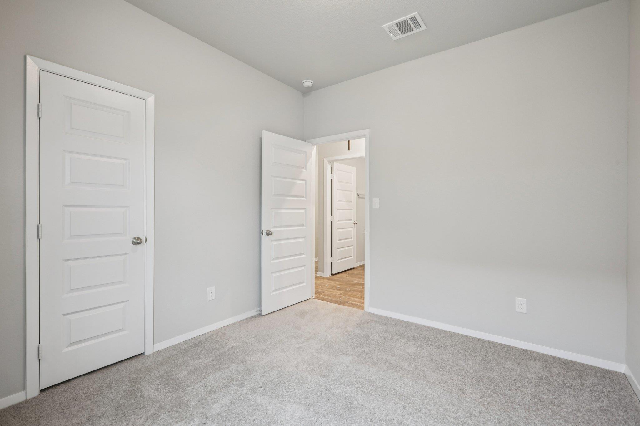 104 Summer Dr, Elgin, TX 78621