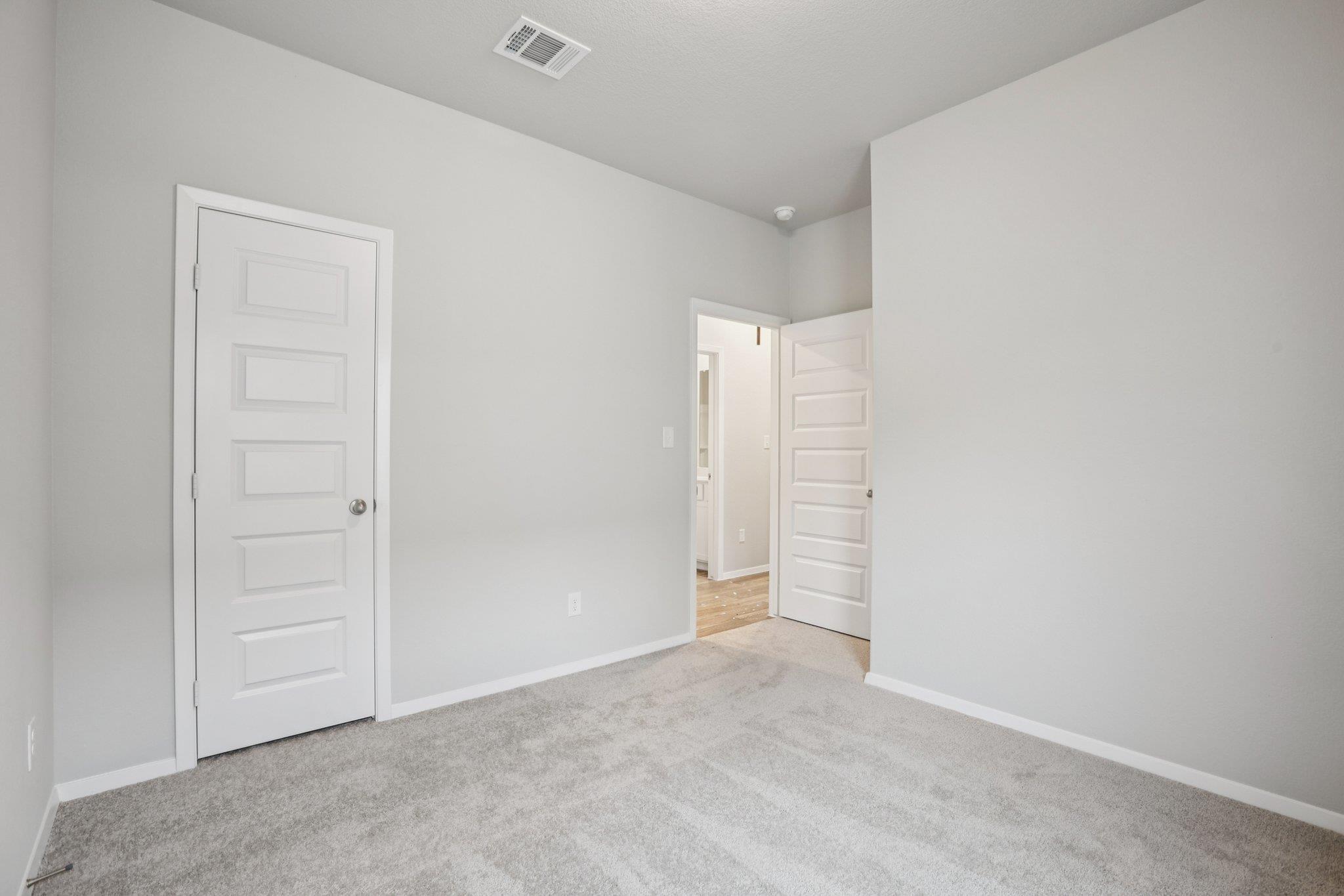 104 Summer Dr, Elgin, TX 78621