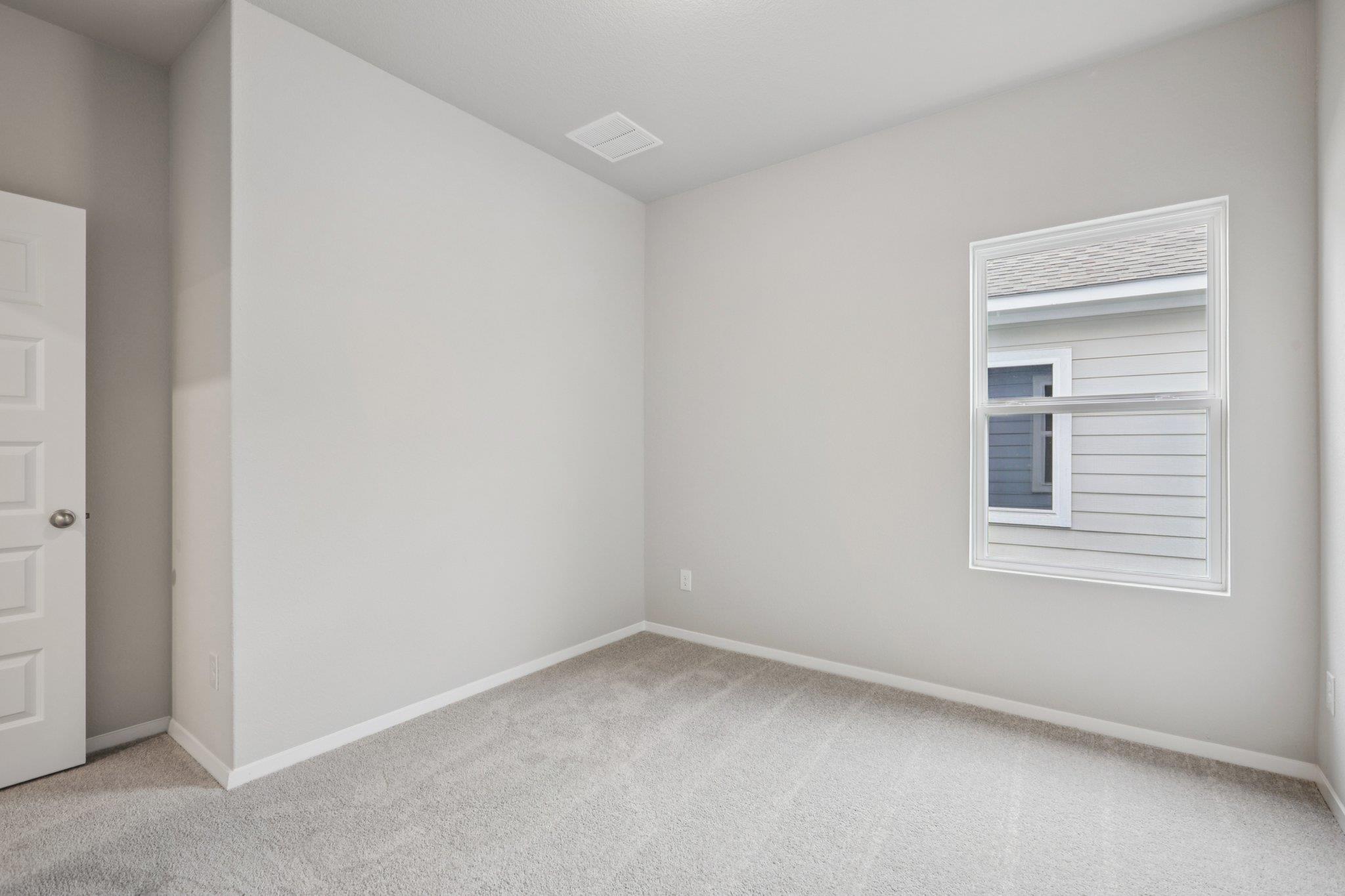 104 Summer Dr, Elgin, TX 78621