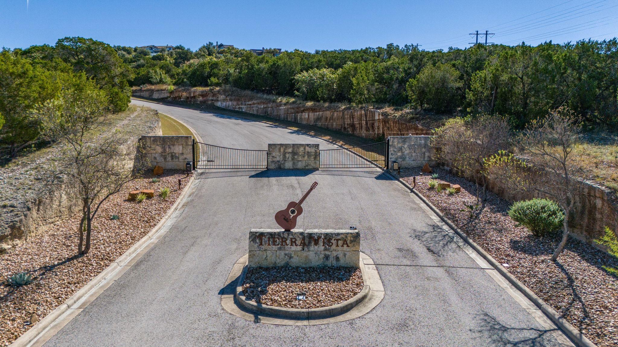 1701 MOONLIGHT Trce, Spicewood, TX 78669