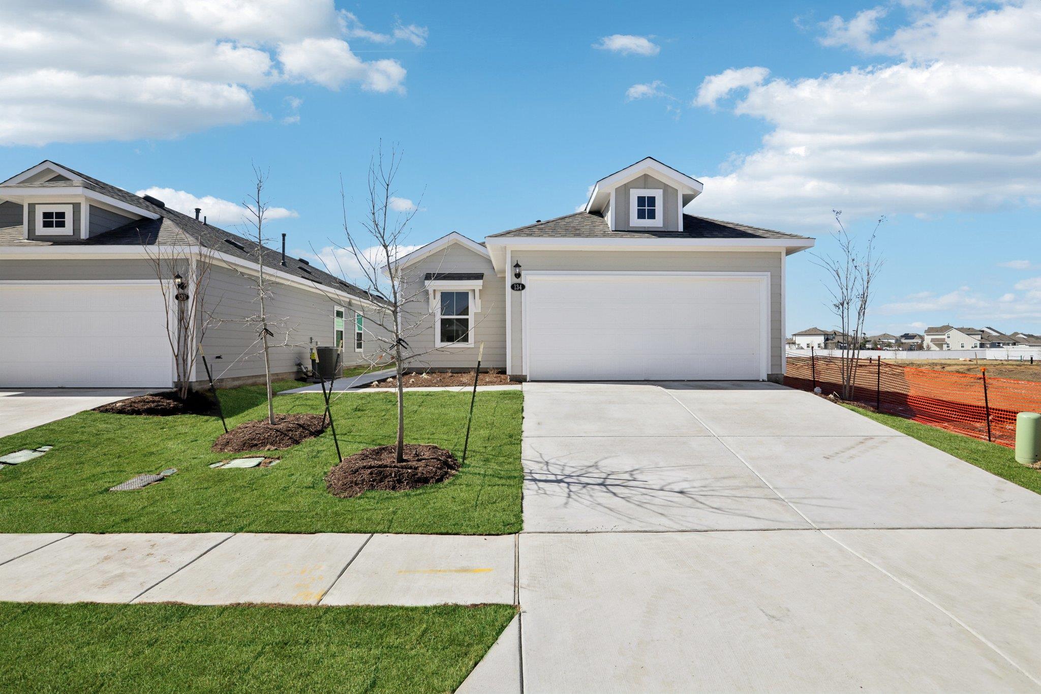 134 Summer Dr, Elgin, TX 78621