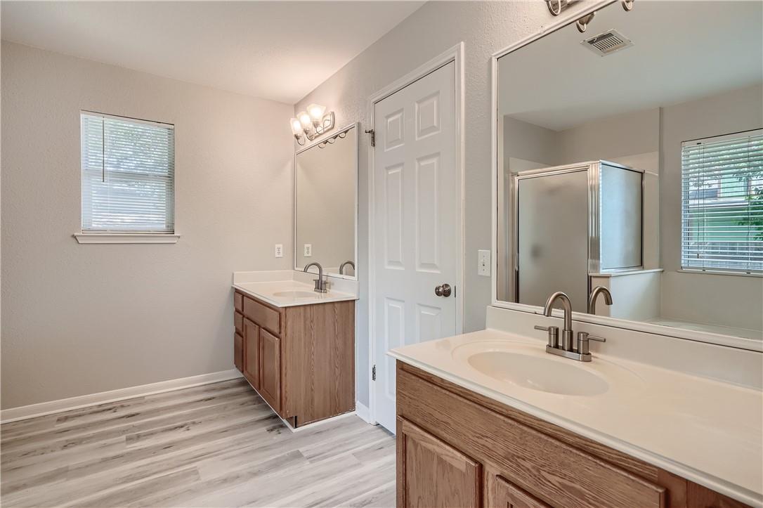 102 Evergreen Cir, Georgetown, TX 78626