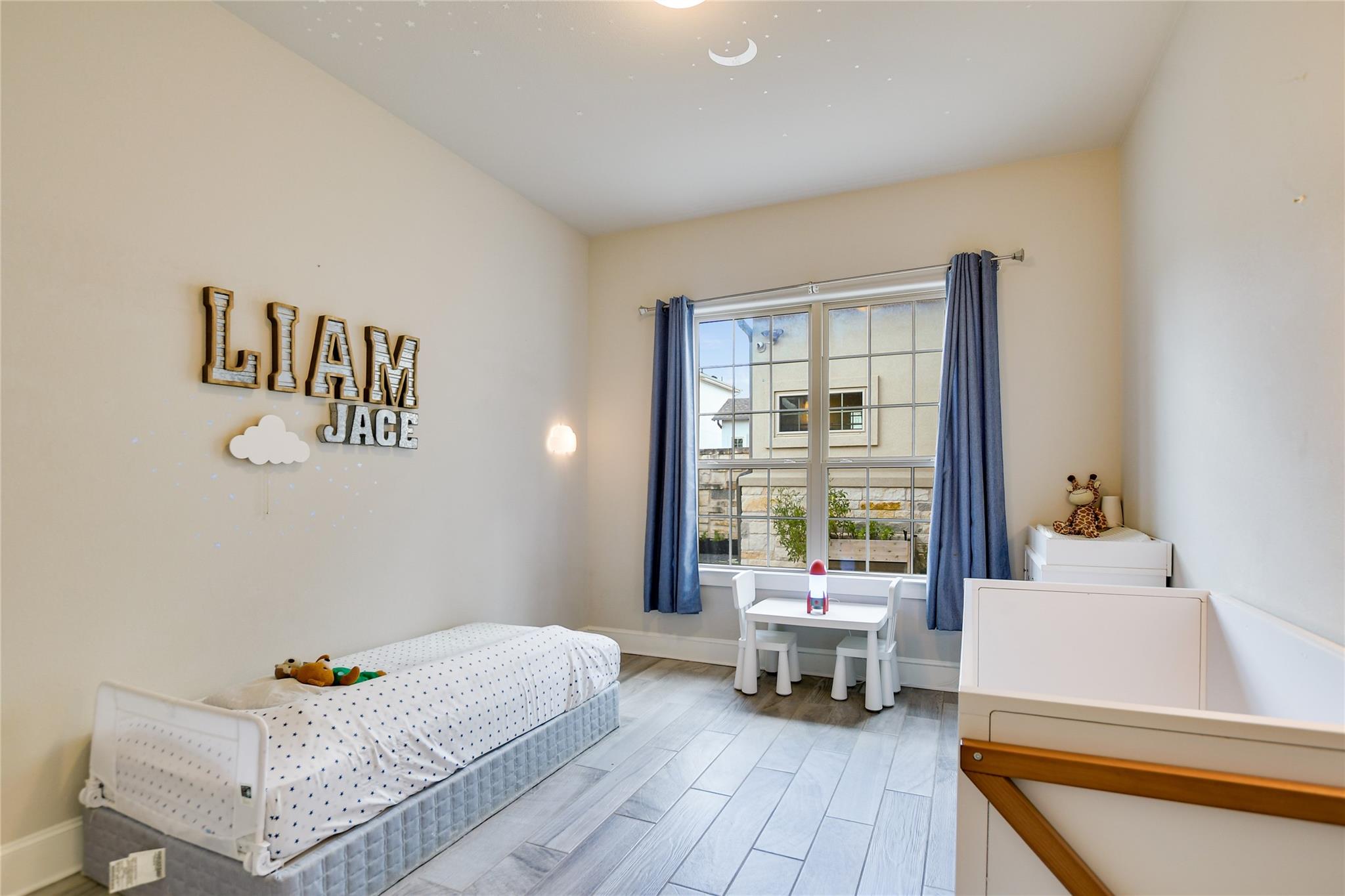 949 Indian Hawthorne Dr, Georgetown, TX 78628