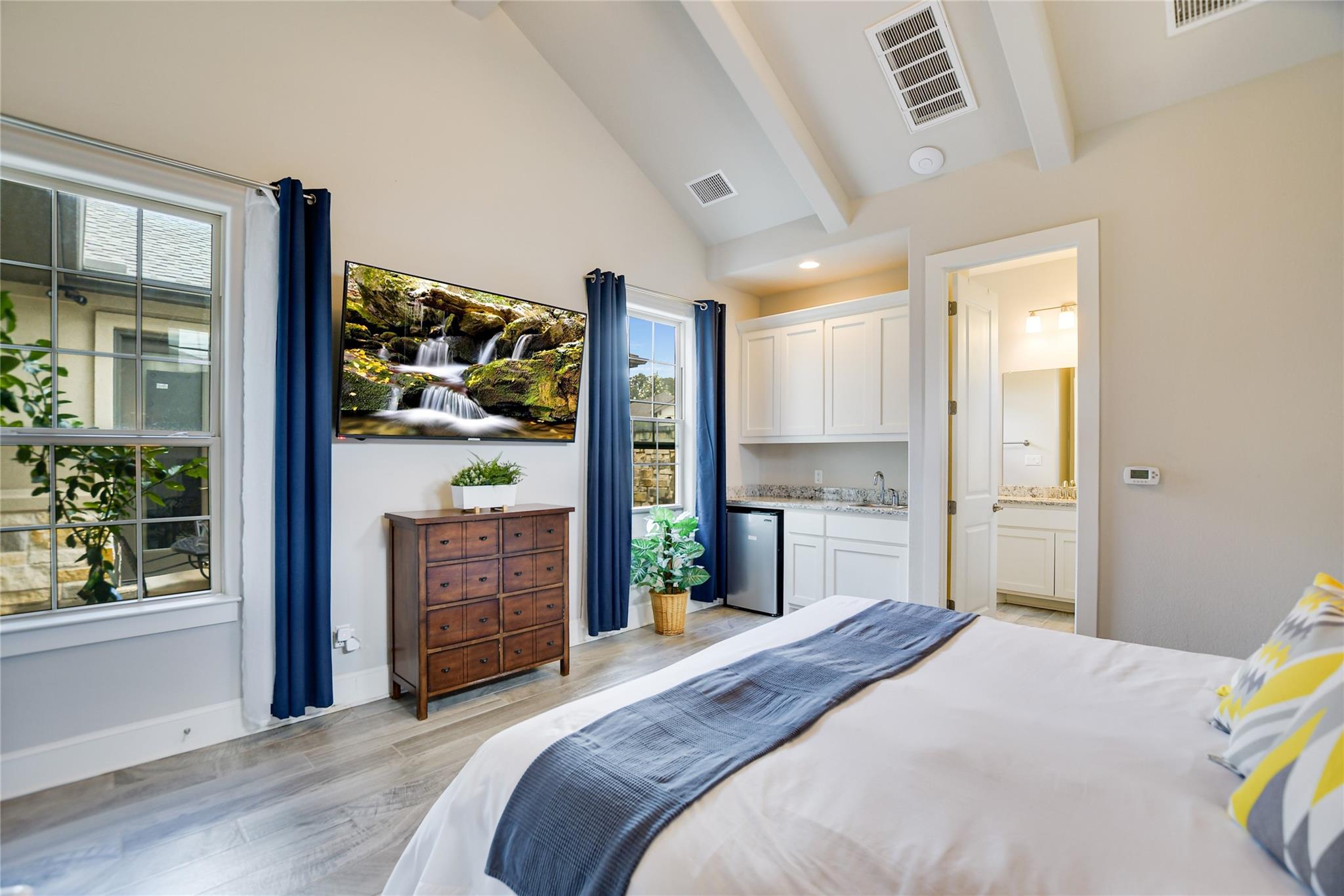 949 Indian Hawthorne Dr, Georgetown, TX 78628