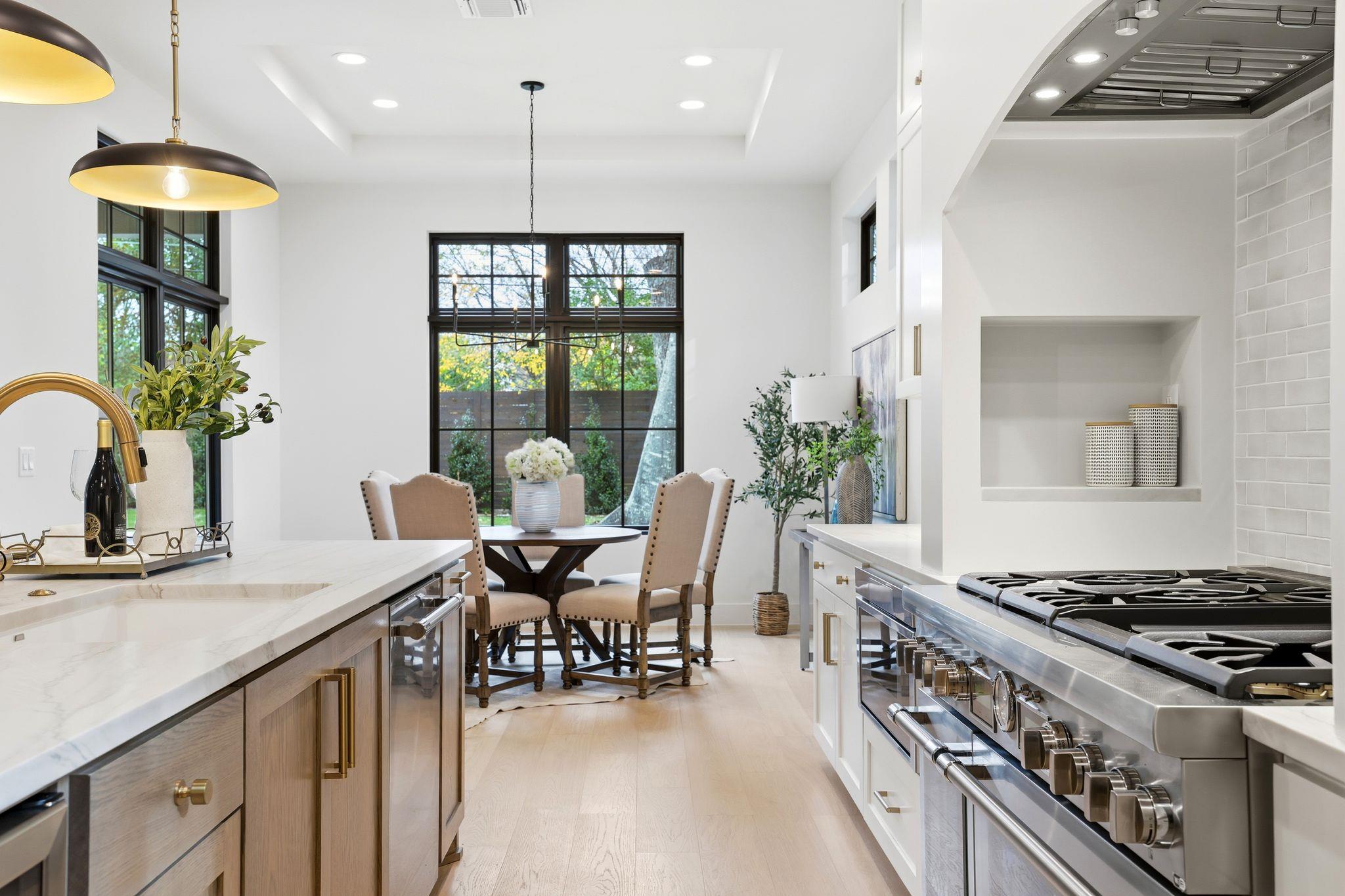 2908 Stoneway Dr, Austin, TX 78757