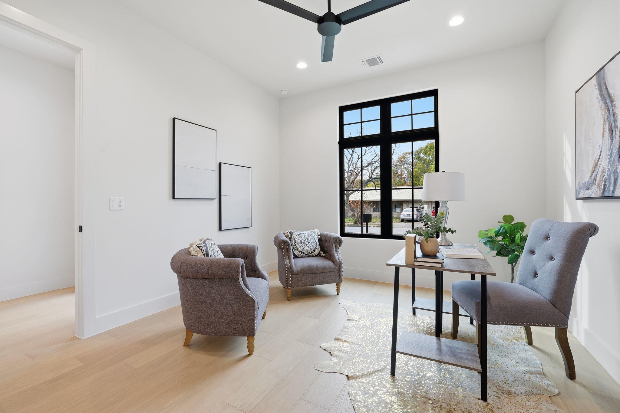 2908 Stoneway Dr, Austin, TX 78757