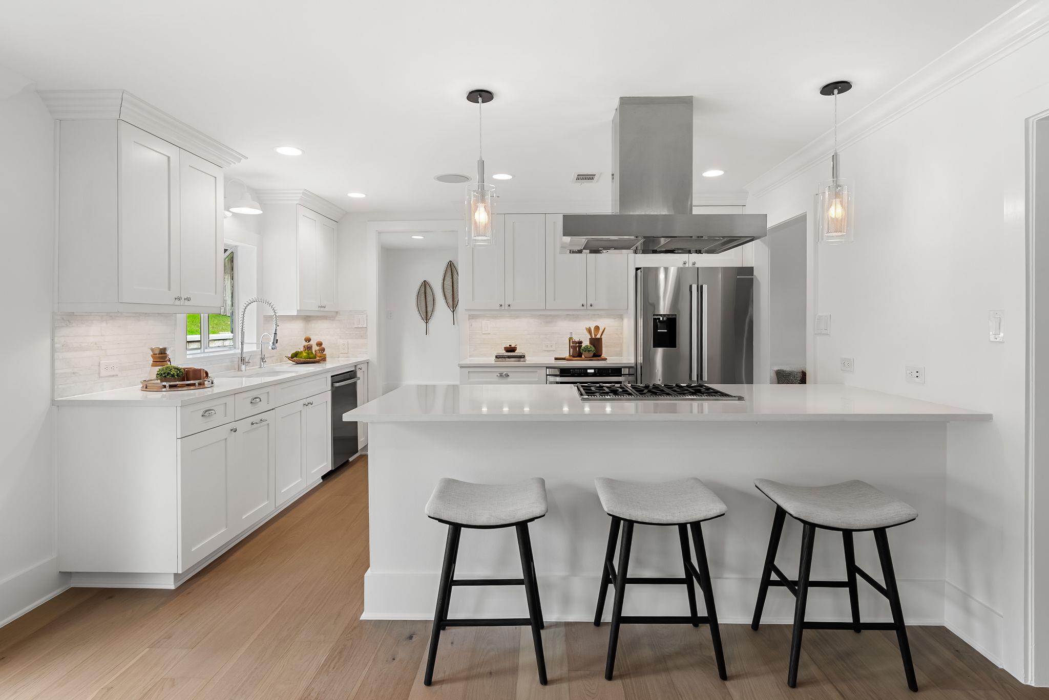 3415 Shinoak Dr, Austin, TX 78731