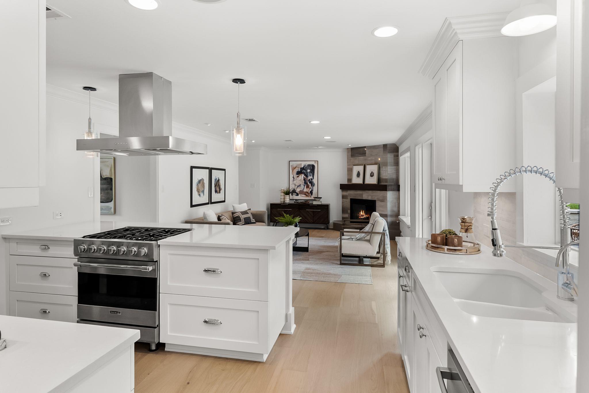 3415 Shinoak Dr, Austin, TX 78731