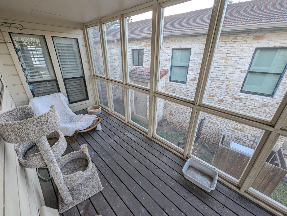 208 Crescent Blf, Lakeway, TX 78734