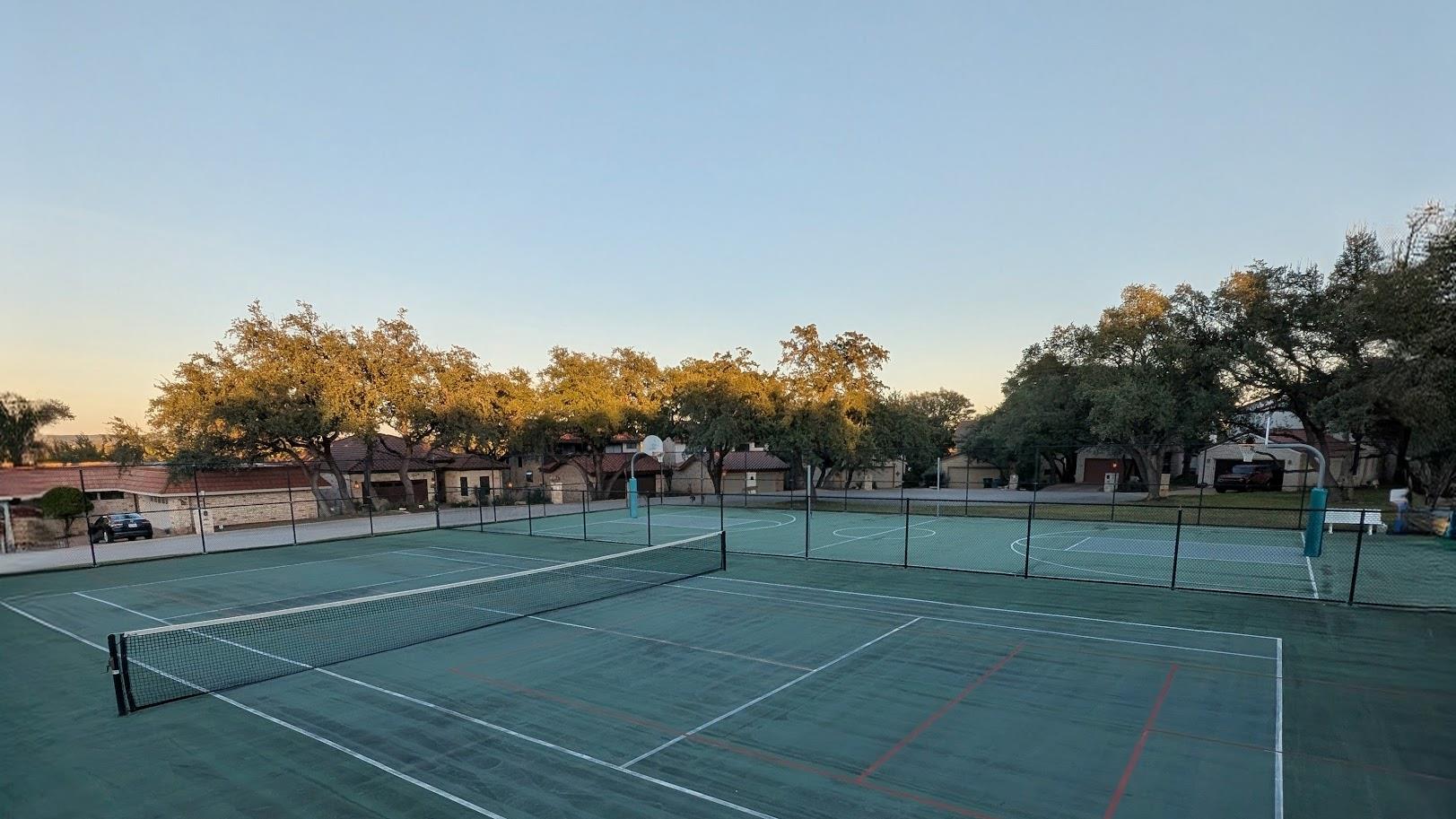 208 Crescent Blf, Lakeway, TX 78734