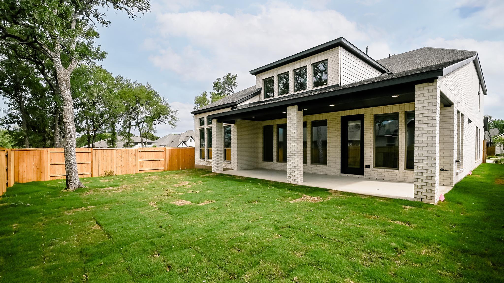 124 Brewer St, Kyle, TX 78640