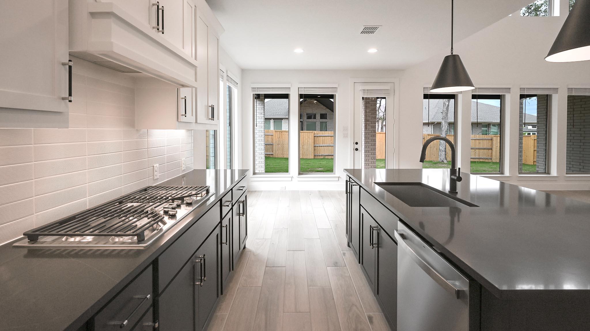 124 Brewer St, Kyle, TX 78640