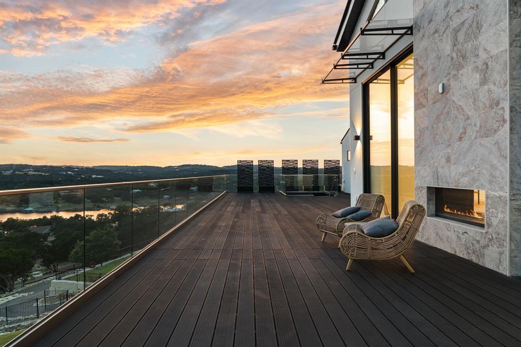 2714 Lakehurst Rd, Spicewood, TX 78669