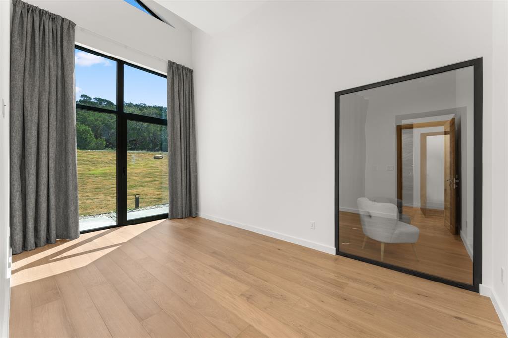 2714 Lakehurst Rd, Spicewood, TX 78669