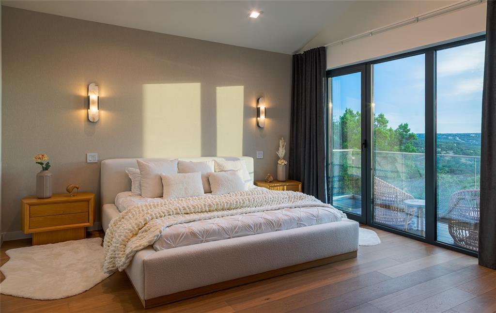 2714 Lakehurst Rd, Spicewood, TX 78669