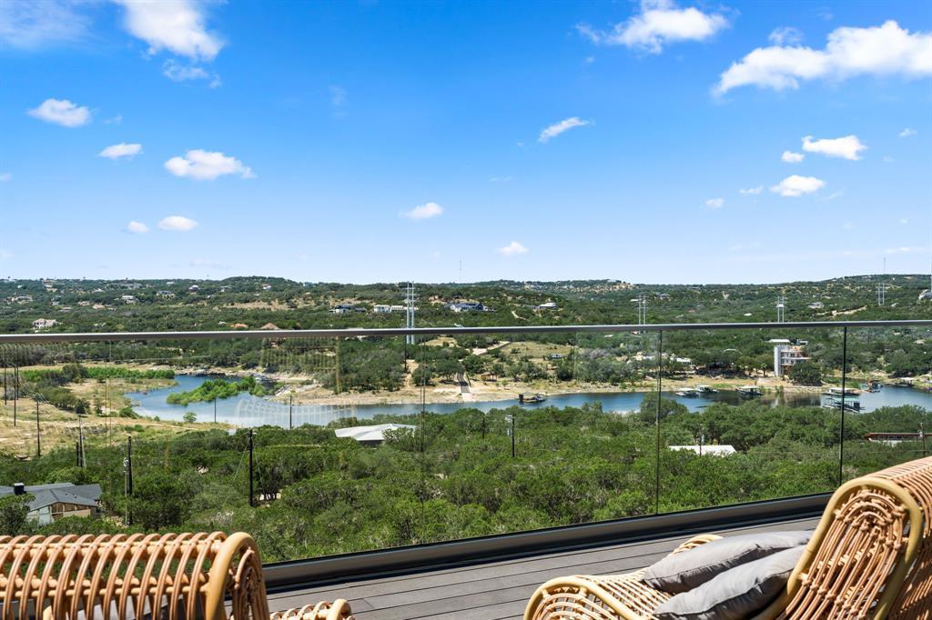 2714 Lakehurst Rd, Spicewood, TX 78669
