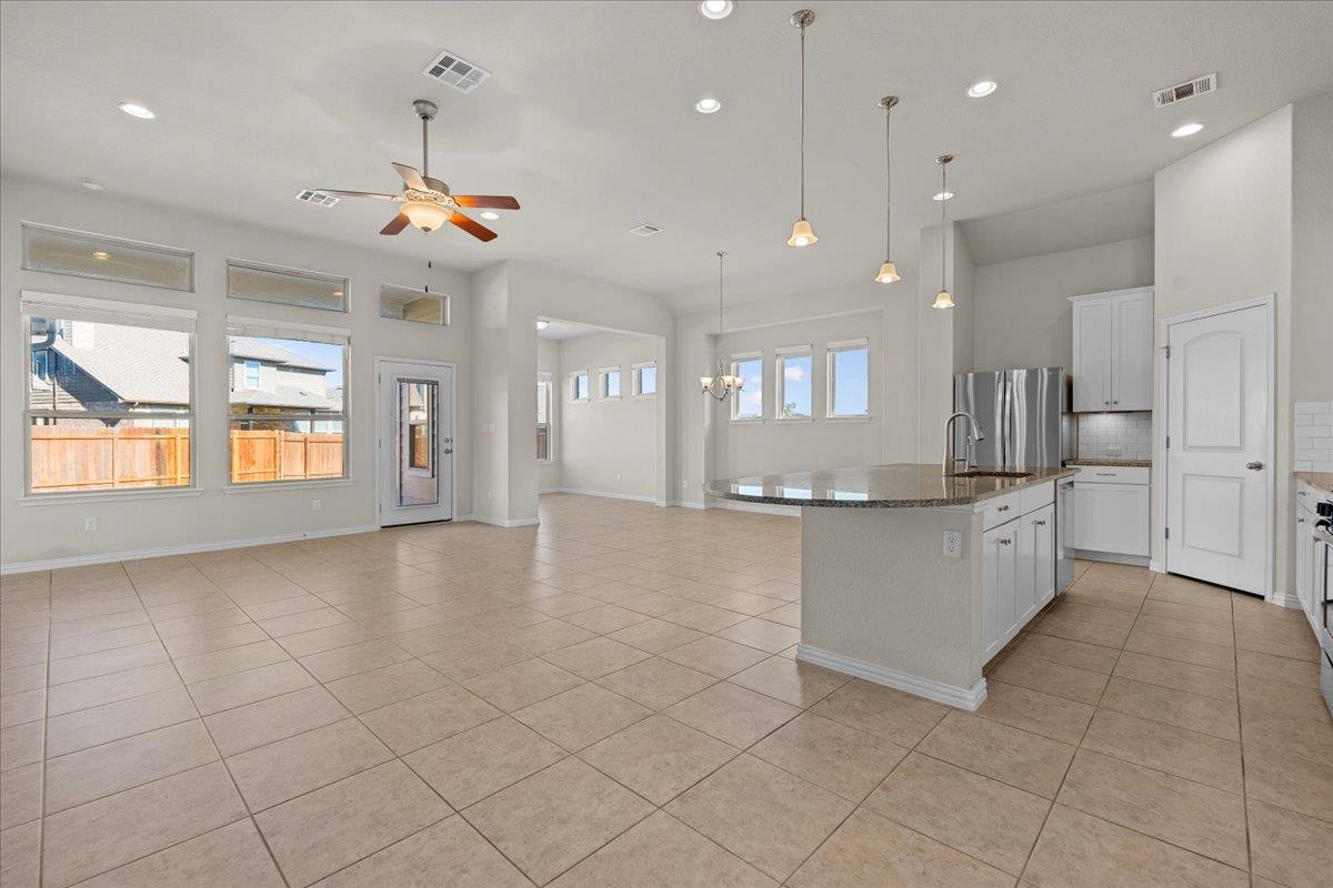 121 Fattoria Cv, Liberty Hill, TX 78642