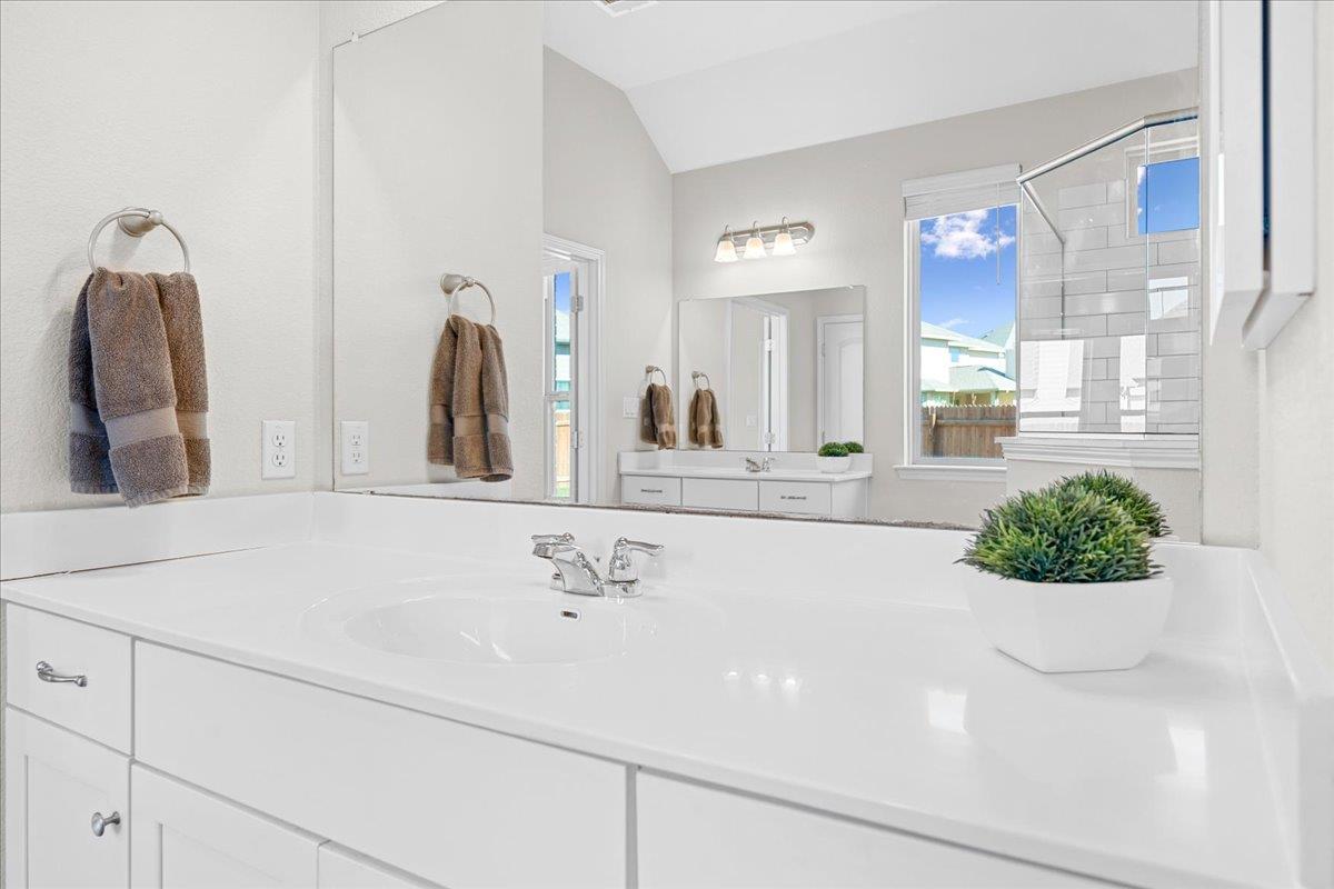 121 Fattoria Cv, Liberty Hill, TX 78642