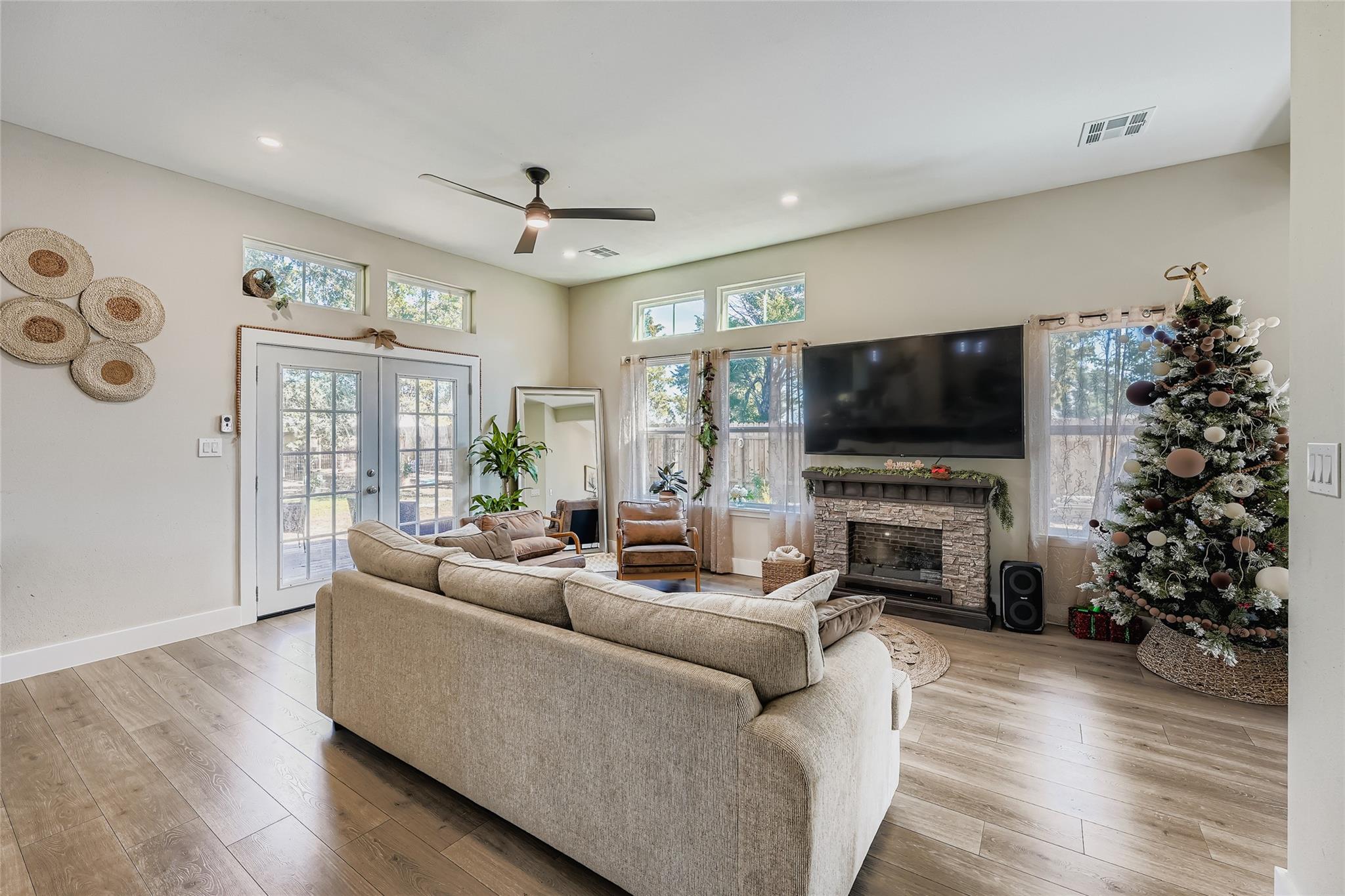 149 Arosa Dr, Elgin, TX 78621