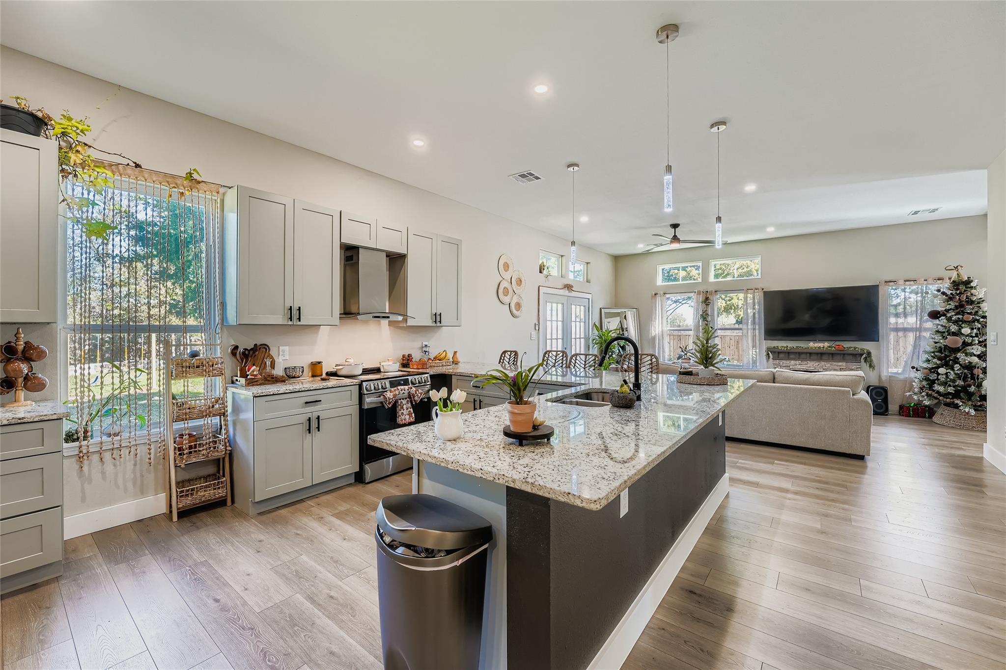 149 Arosa Dr, Elgin, TX 78621