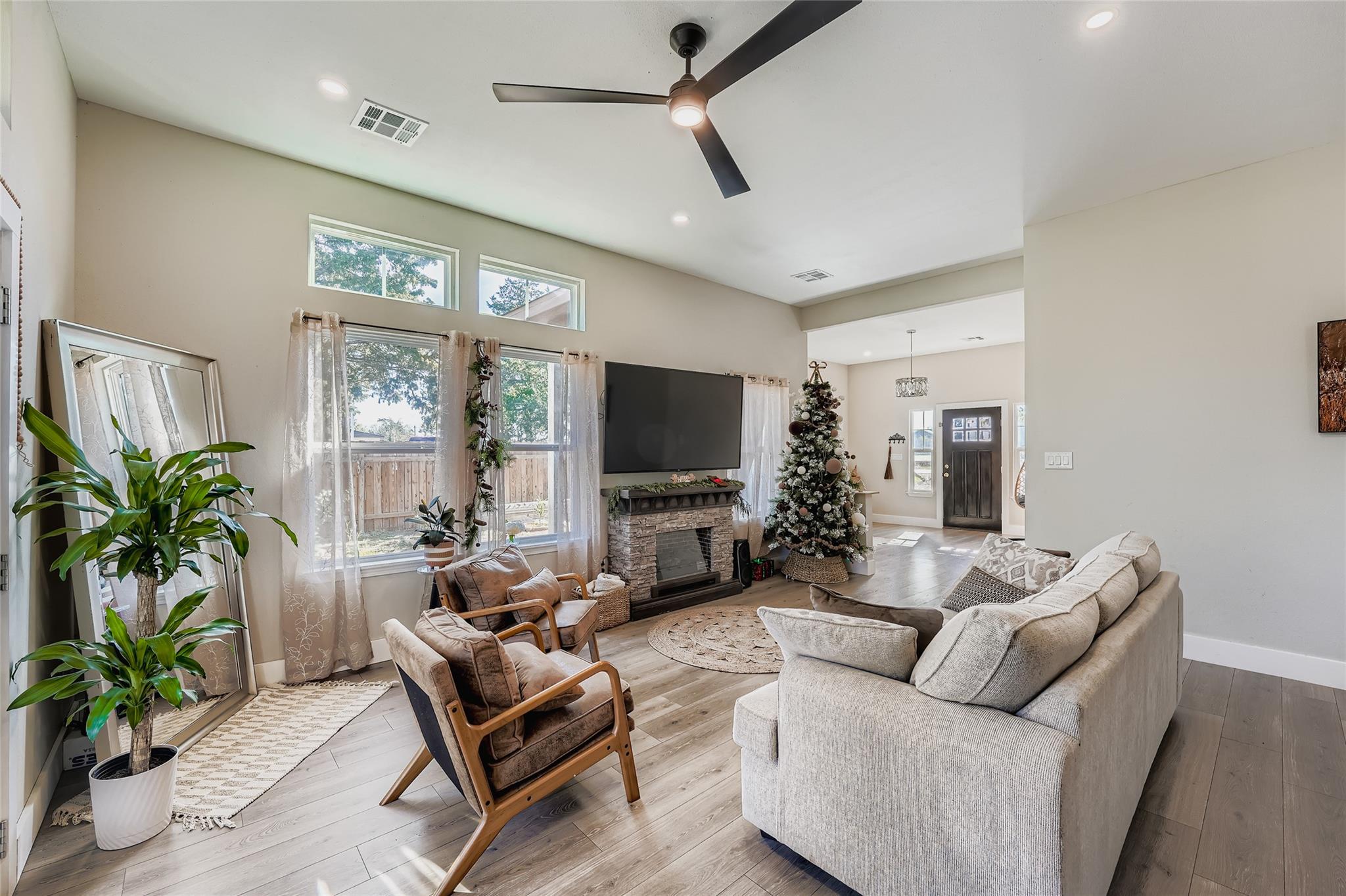 149 Arosa Dr, Elgin, TX 78621