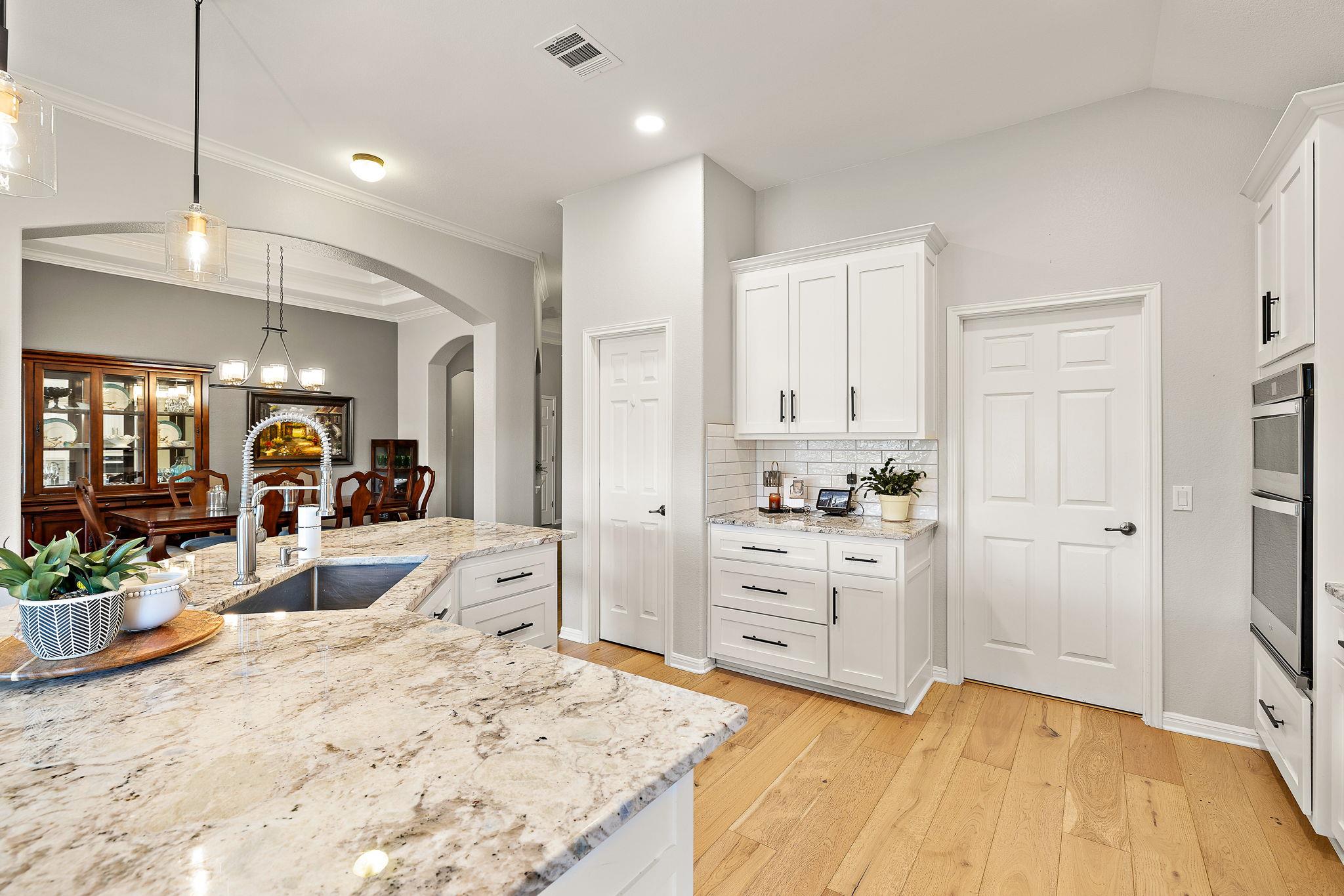 3836 Harvey Penick Dr, Round Rock, TX 78664