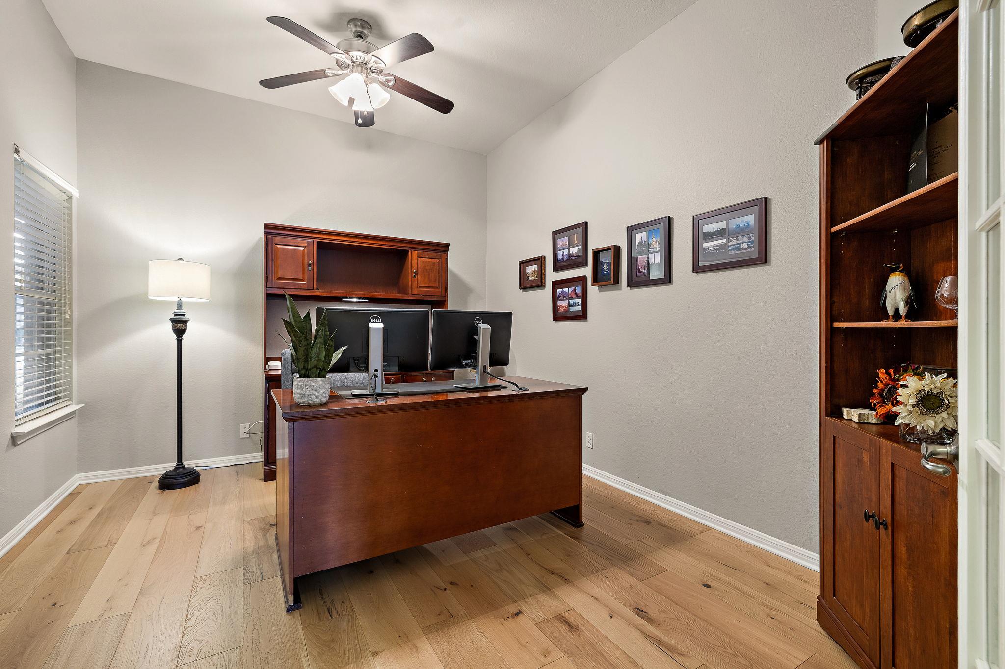 3836 Harvey Penick Dr, Round Rock, TX 78664