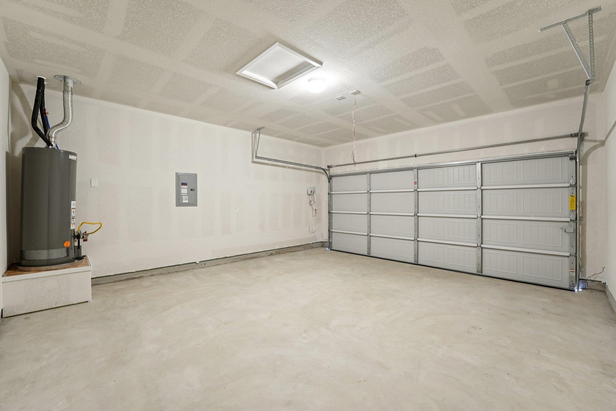 136 Summer Dr, Elgin, TX 78621