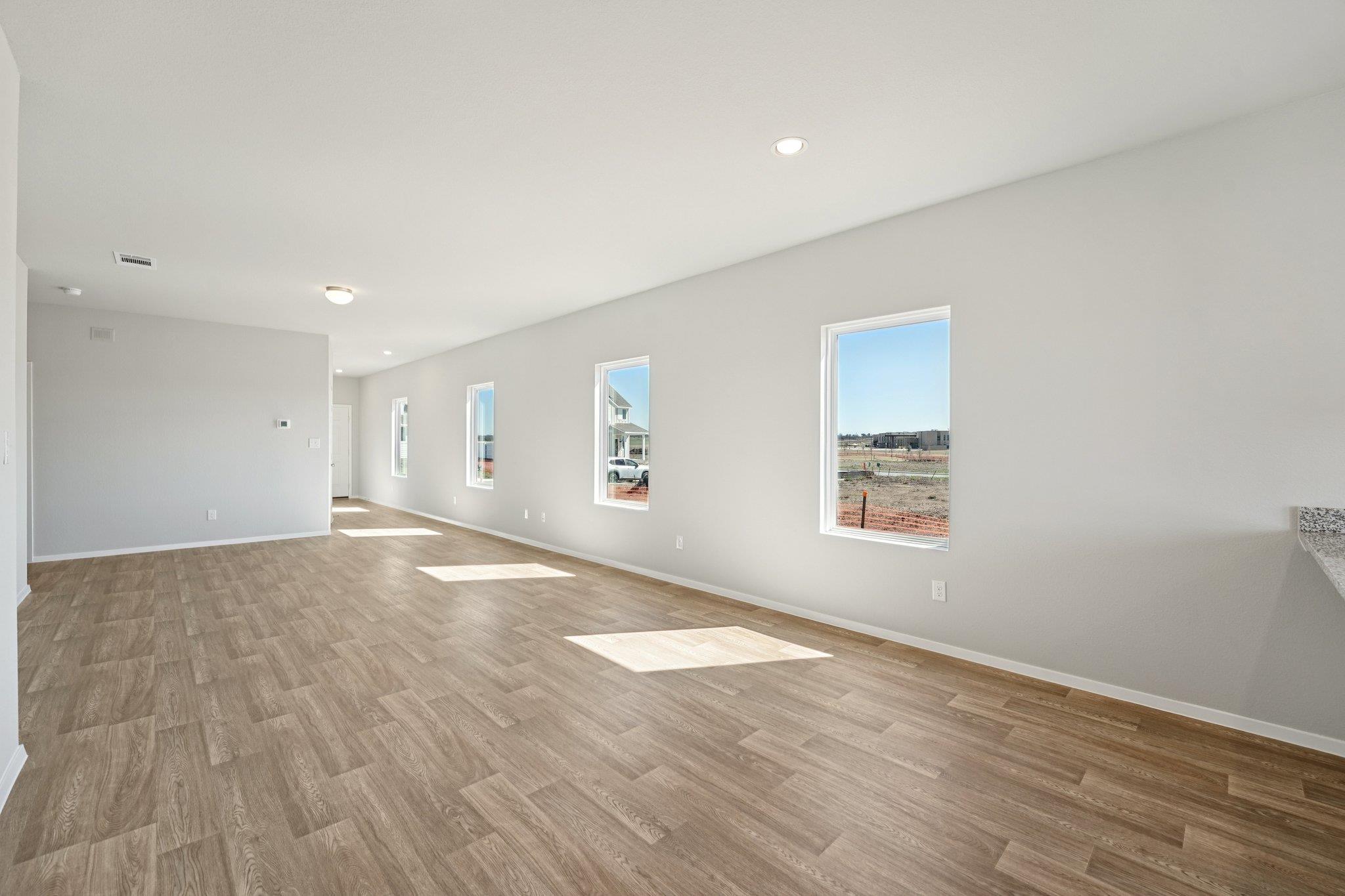 136 Summer Dr, Elgin, TX 78621