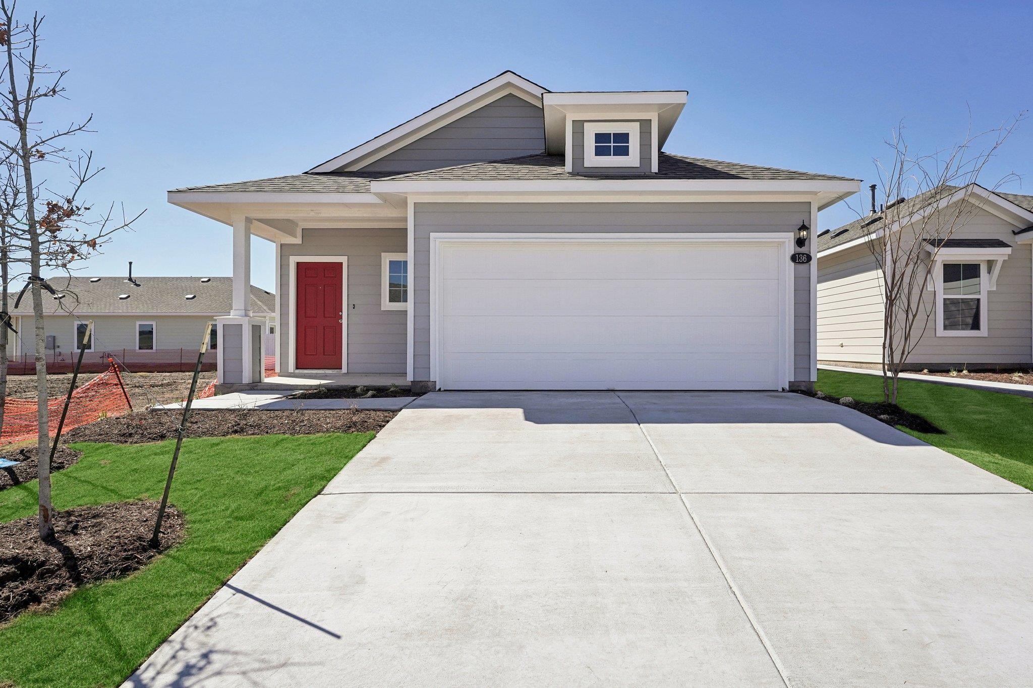 136 Summer Dr, Elgin, TX 78621