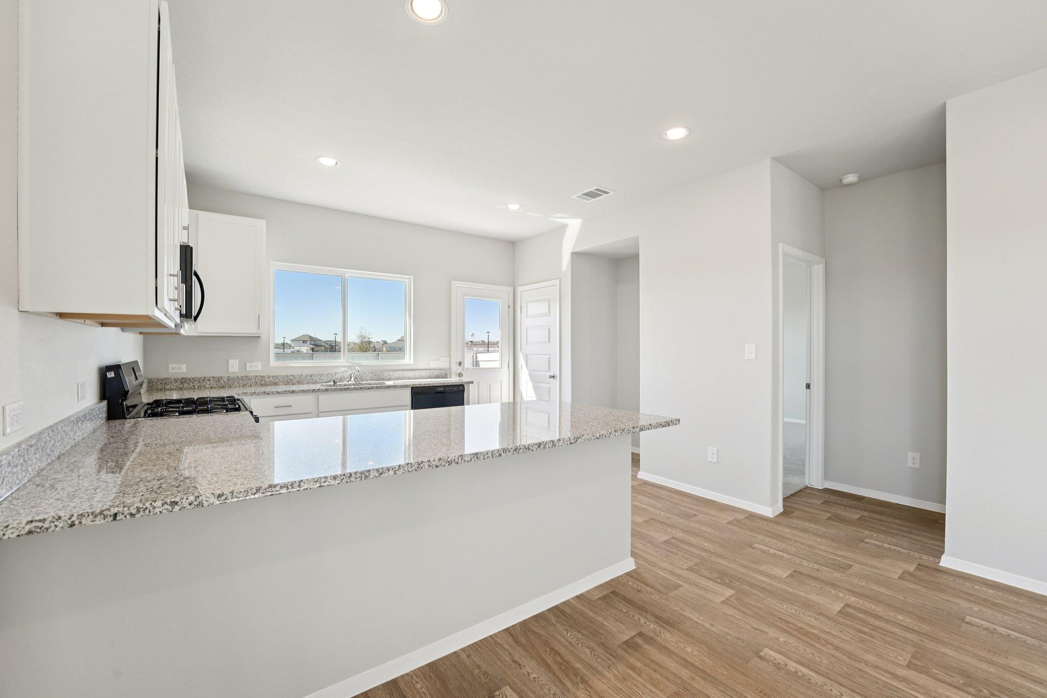 136 Summer Dr, Elgin, TX 78621