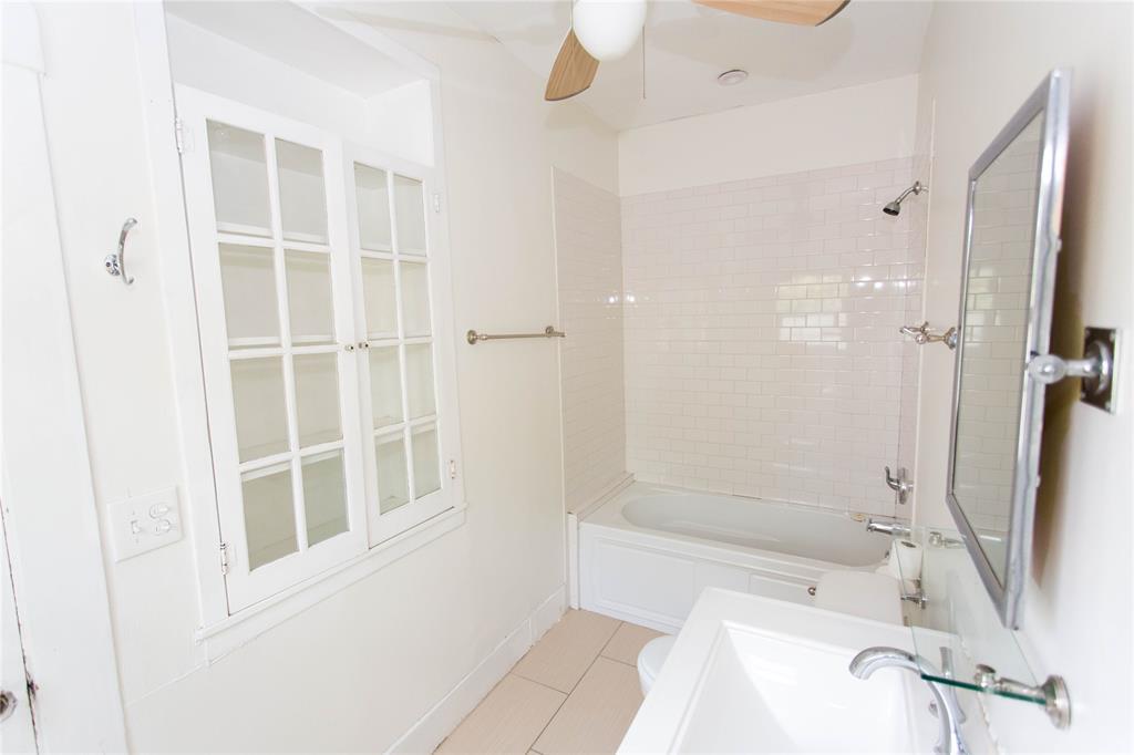 201 W 33rd St, Austin, TX 78705