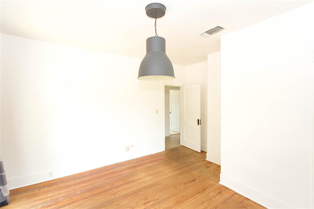 201 W 33rd St, Austin, TX 78705